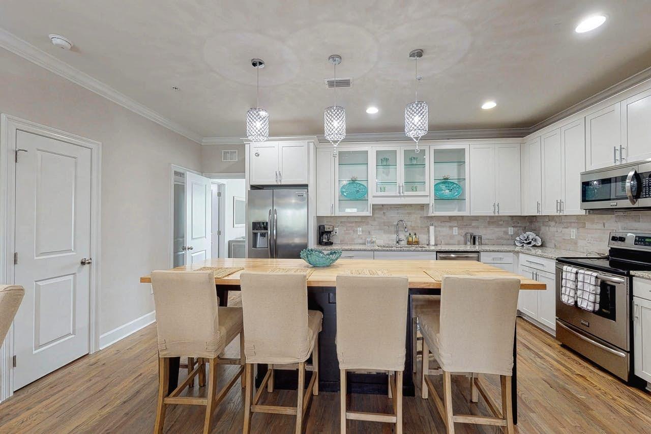 DRIFTWOOD DRIVE TOWNHOMES - Residential