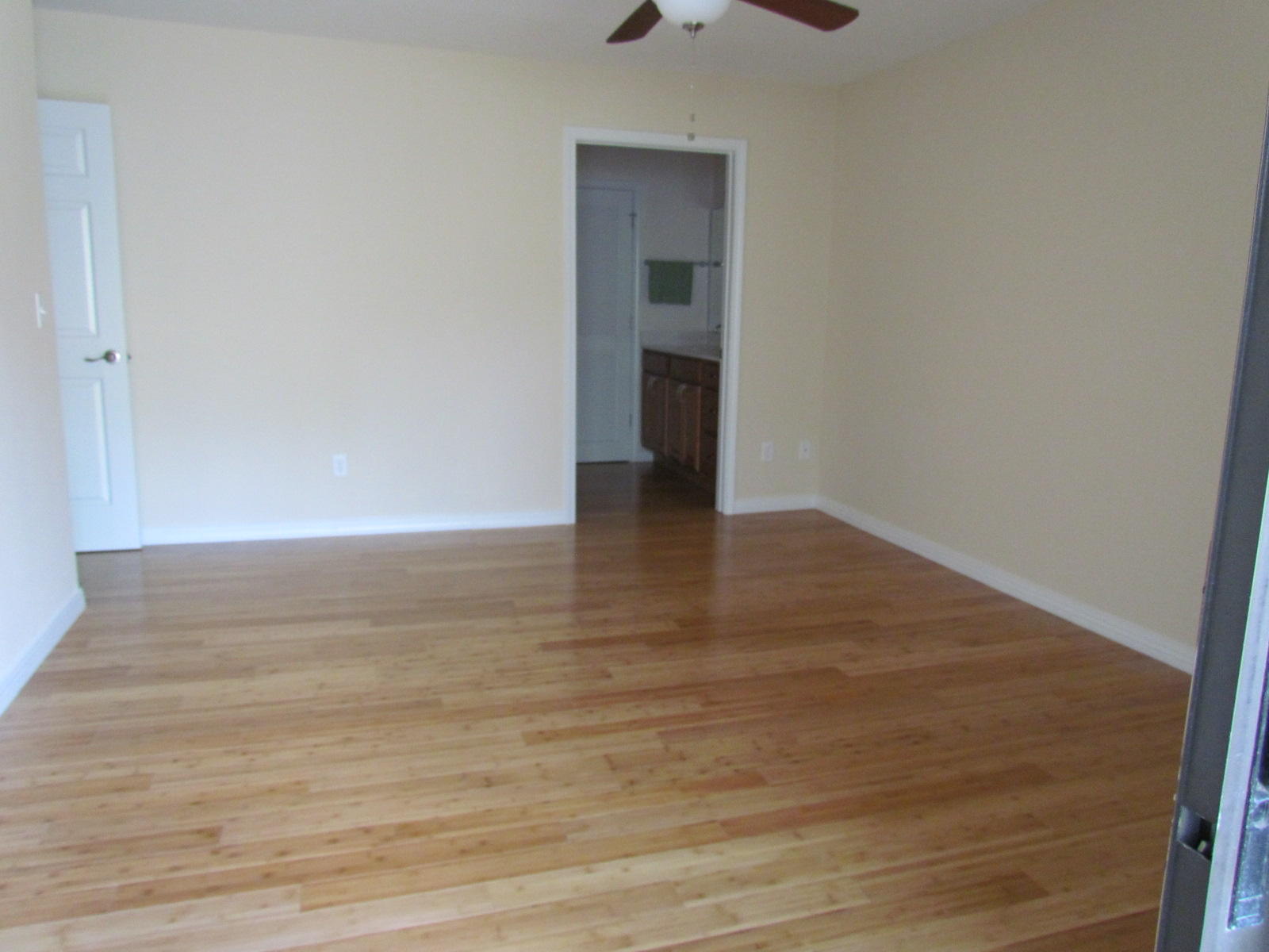 ROYAL OAK VILLAGE - Residential Lease