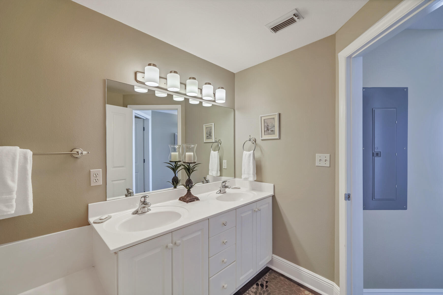 CELADON BEACH - Residential