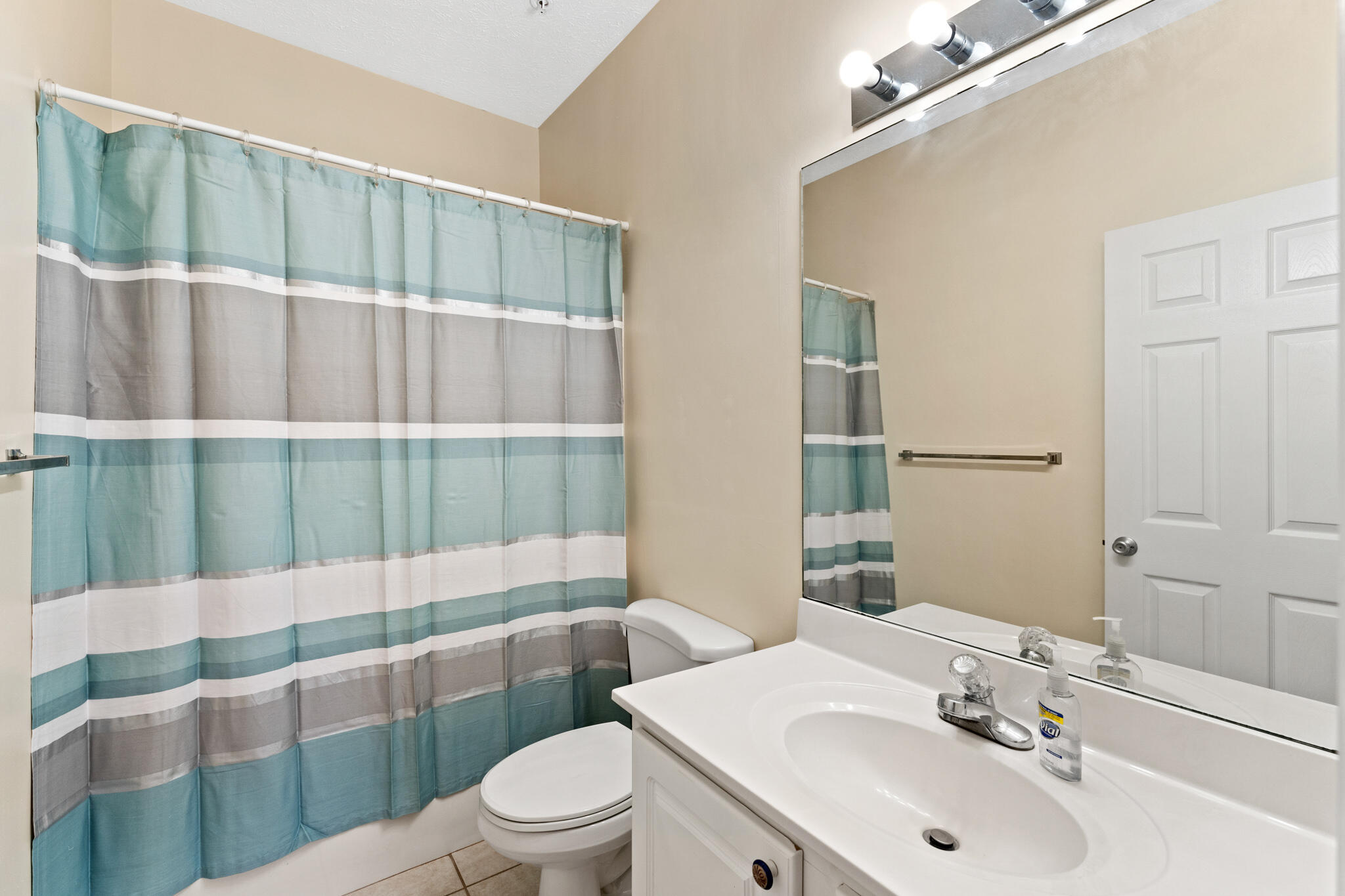 HERONS WATCH CONDO PH 1 - Residential