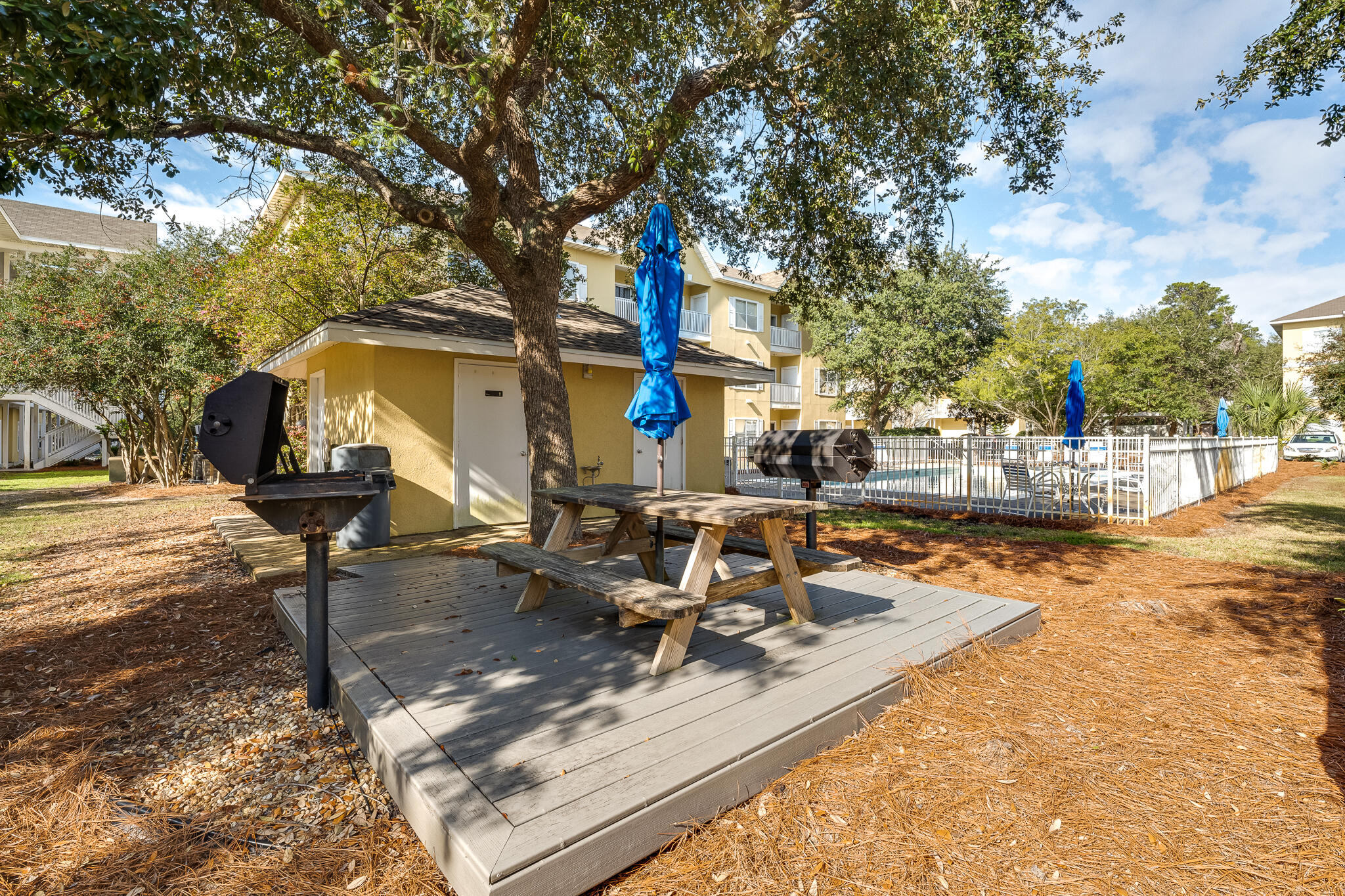 HERONS WATCH CONDO PH 1 - Residential