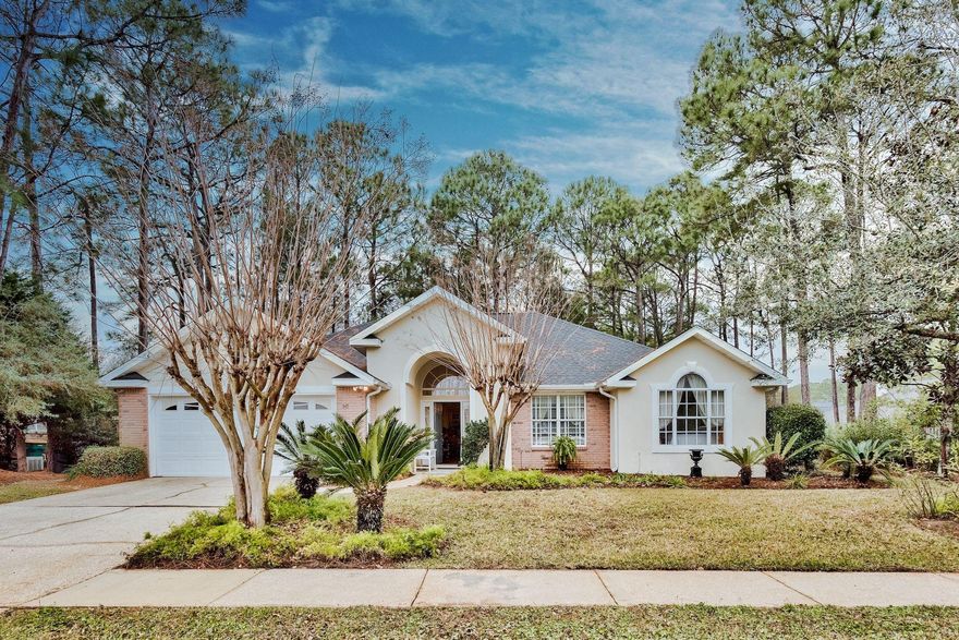 Masterfully  built  and pristinely maintained, this cozy villa is primely located in the  Eagles Landing community. The main living areas are optimally located  in this single story  home with incredible  back yard great for entertaining and relaxing. There is ample parking in the oversized two car garage .  This home is moments away from the beach and shopping areas but keeps a exceptionally private feeling as it is tucked away from the seasonal visitors.