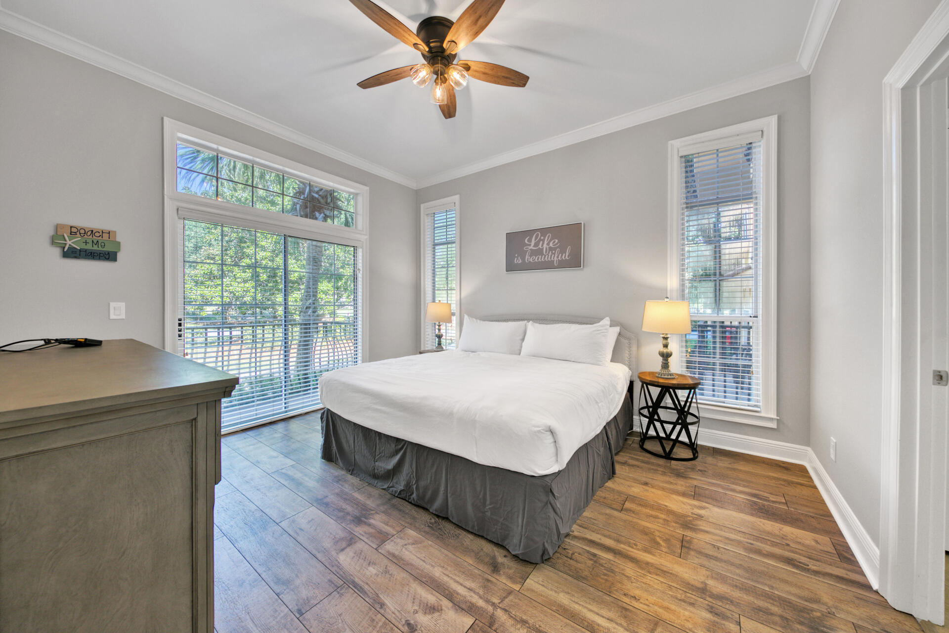 VANTAGE POINTE - Residential Lease