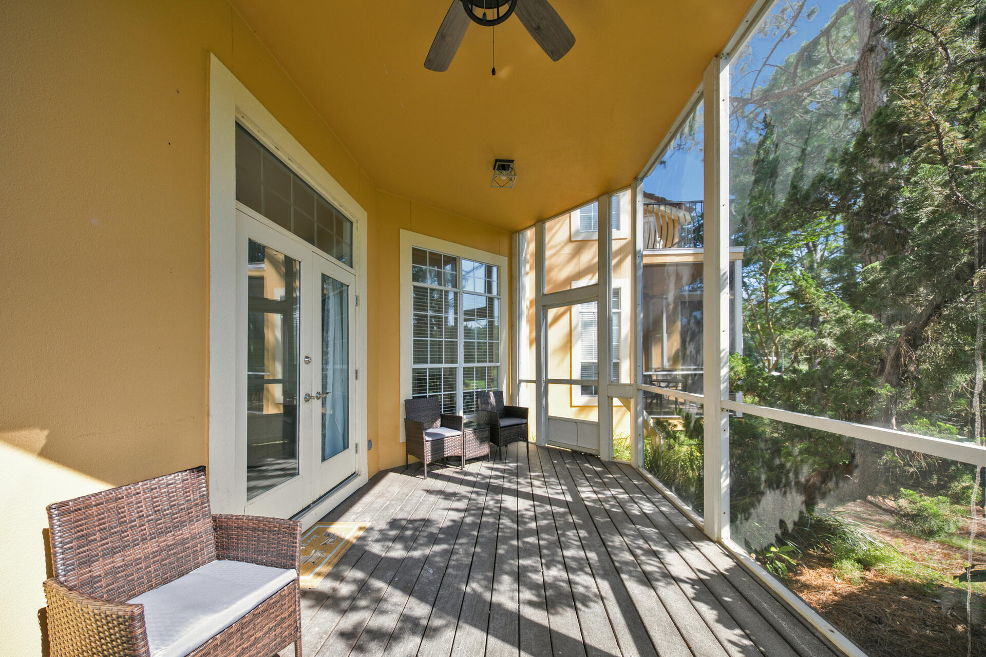 VANTAGE POINTE - Residential Lease