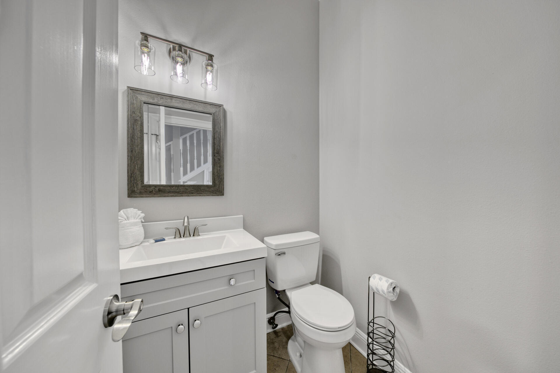 VANTAGE POINTE - Residential Lease