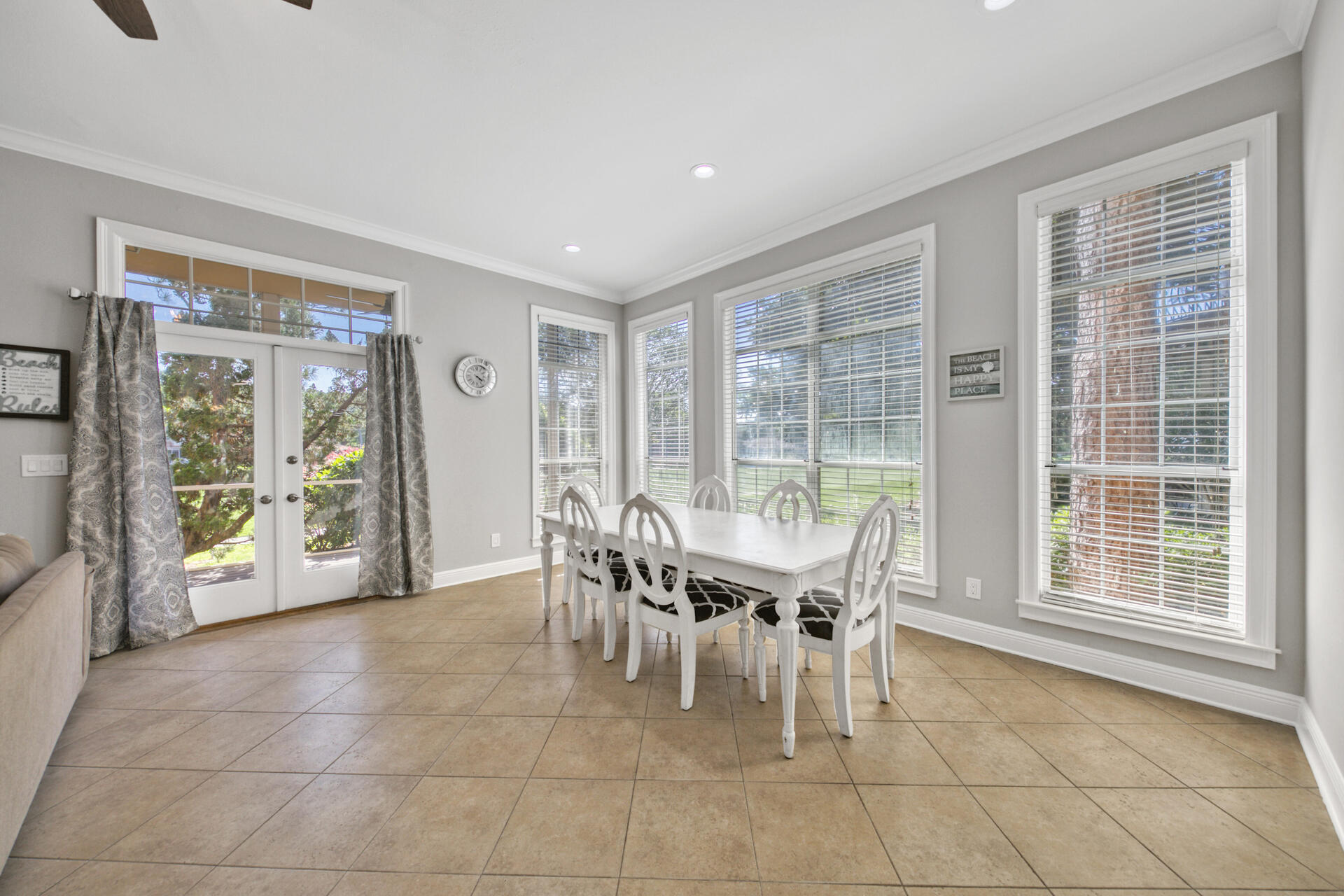 VANTAGE POINTE - Residential Lease