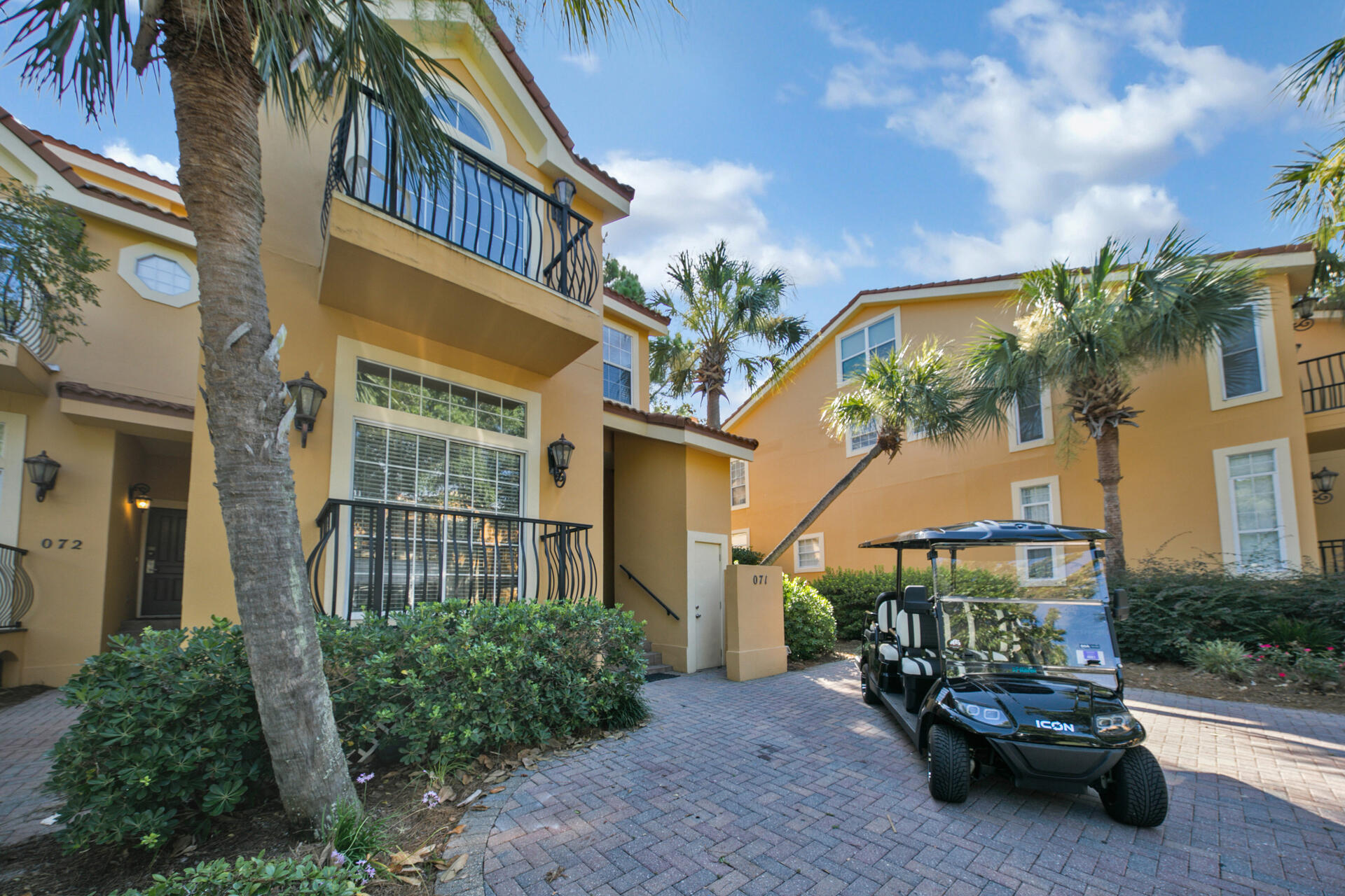 VANTAGE POINTE - Residential Lease