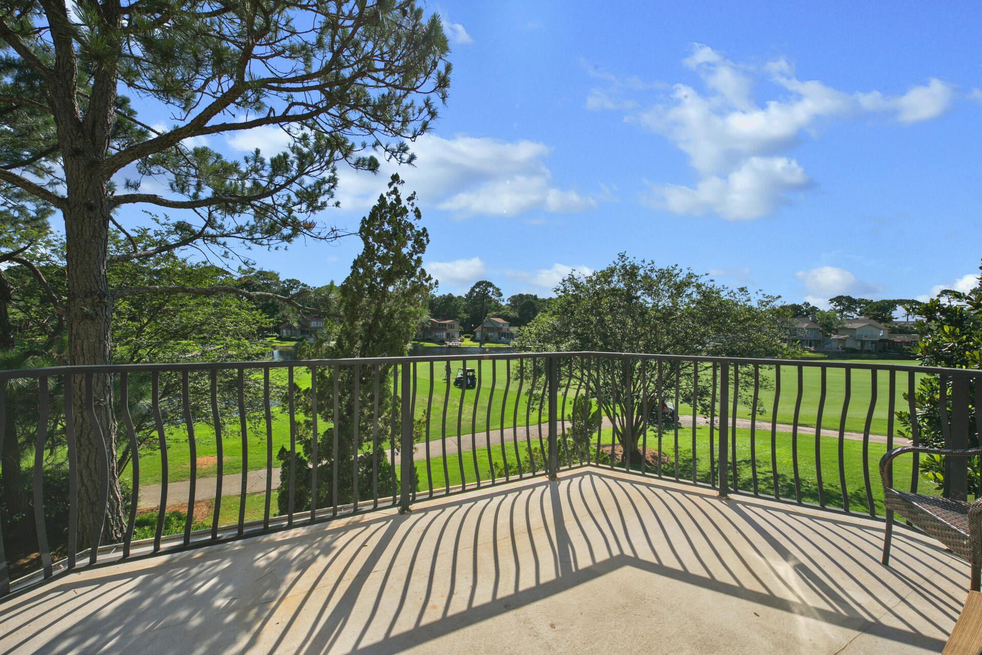 VANTAGE POINTE - Residential Lease