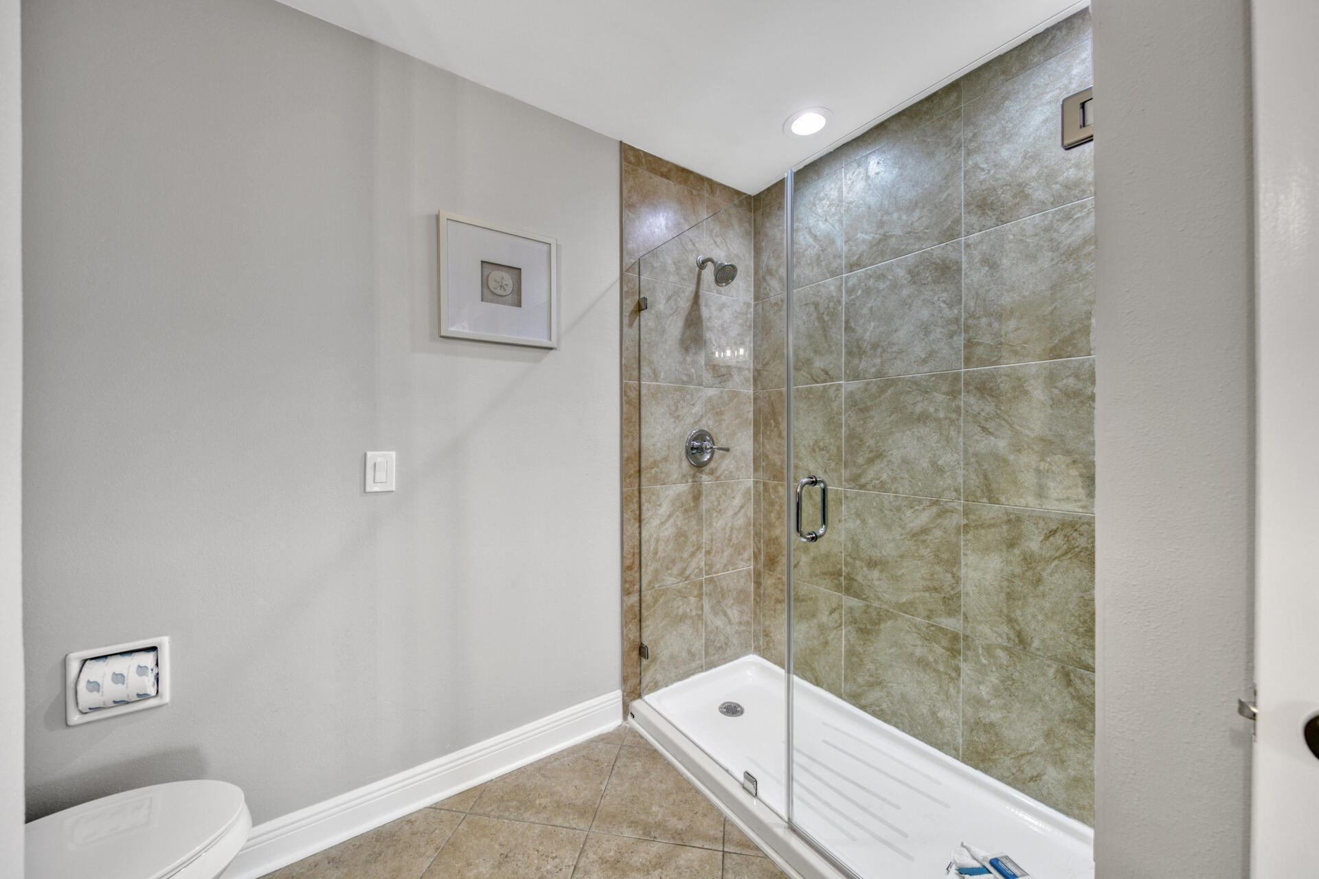 VANTAGE POINTE - Residential Lease