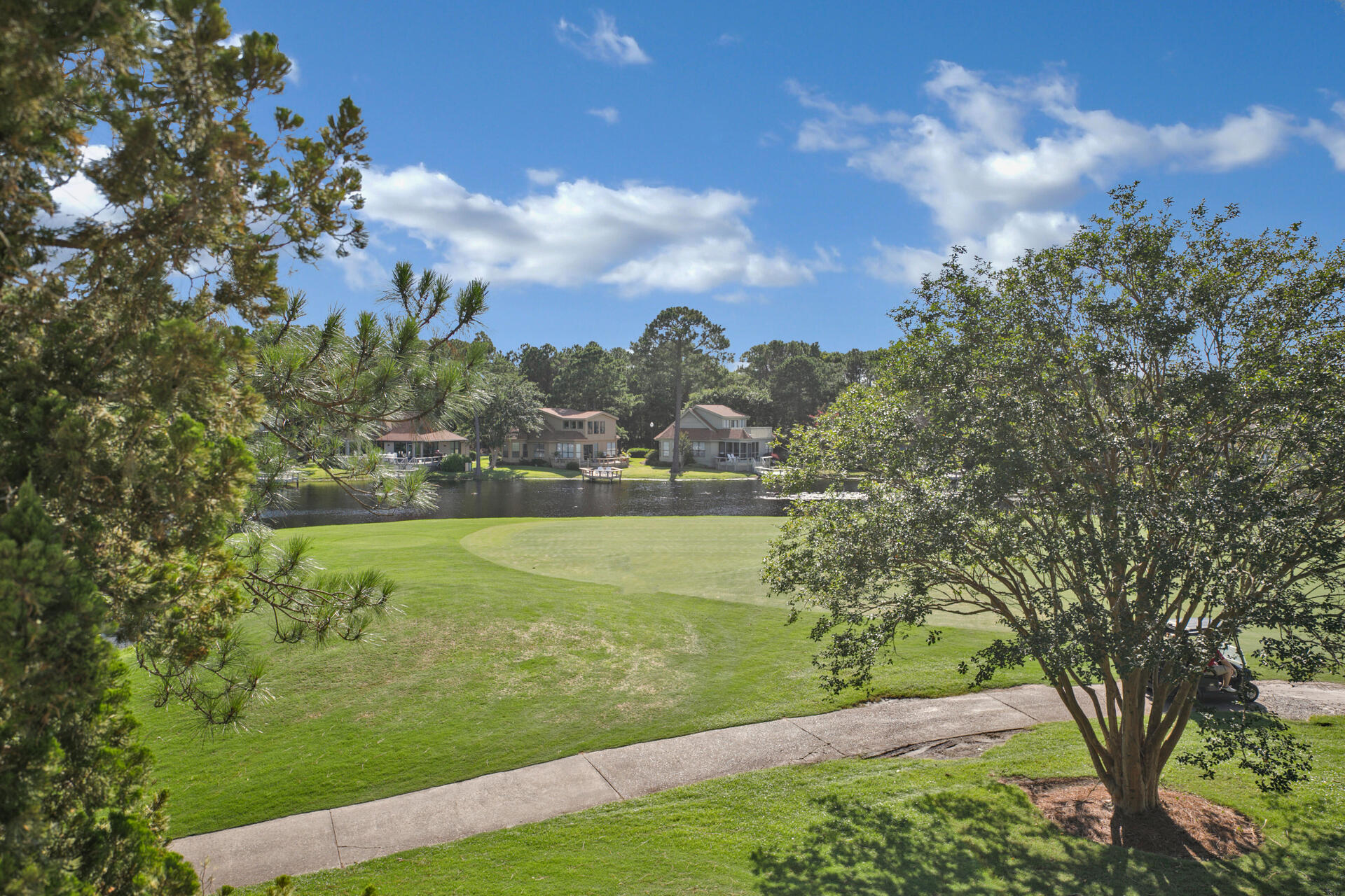VANTAGE POINTE - Residential Lease