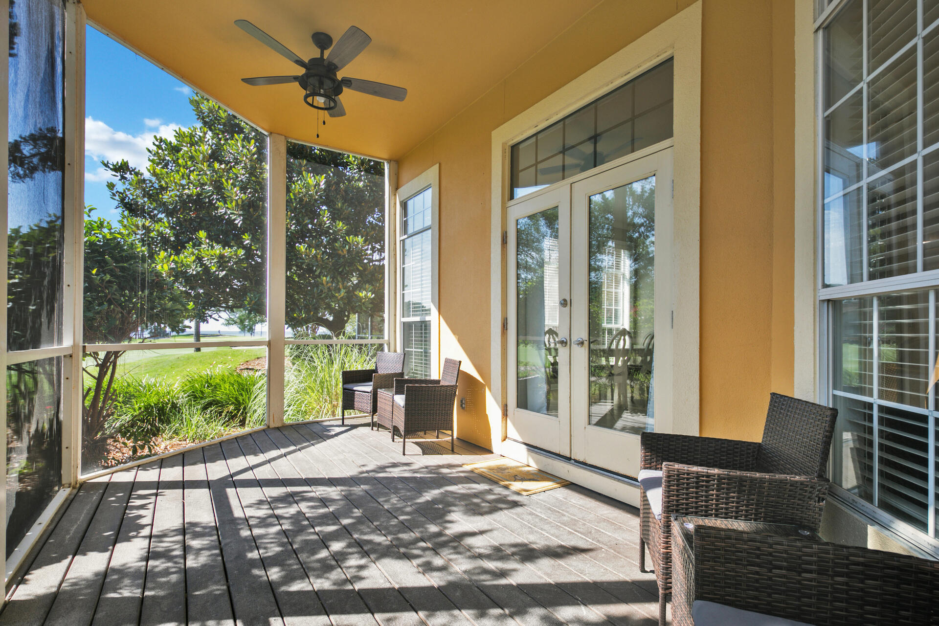 VANTAGE POINTE - Residential Lease