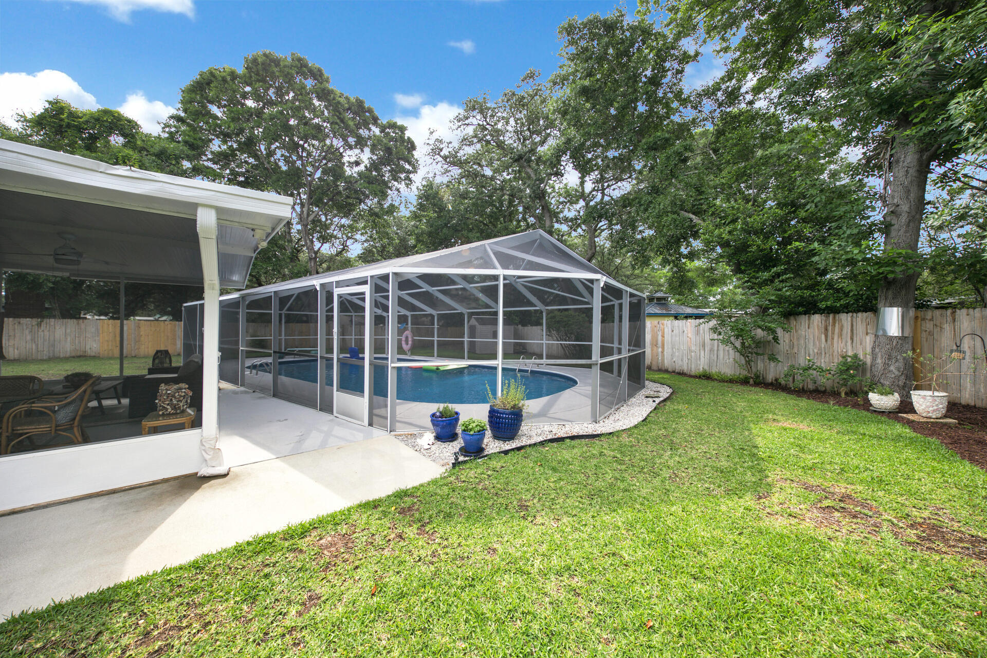 ELLIOTTS POINT 7TH ADDN - Residential