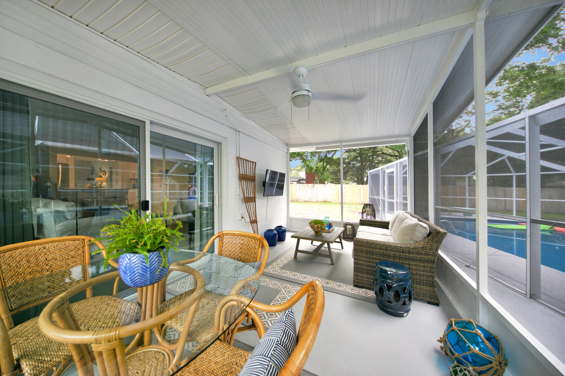 ELLIOTTS POINT 7TH ADDN - Residential