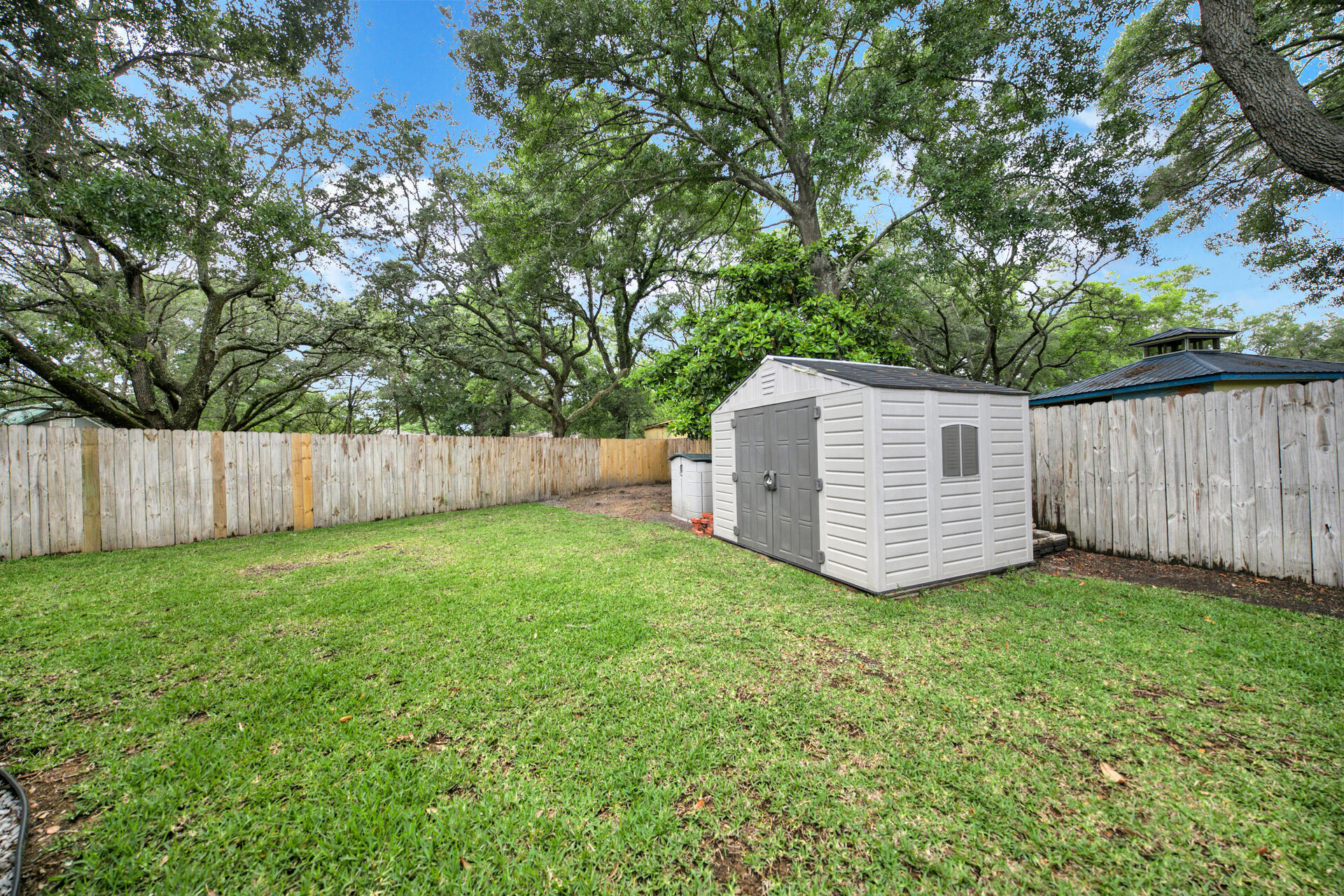 ELLIOTTS POINT 7TH ADDN - Residential