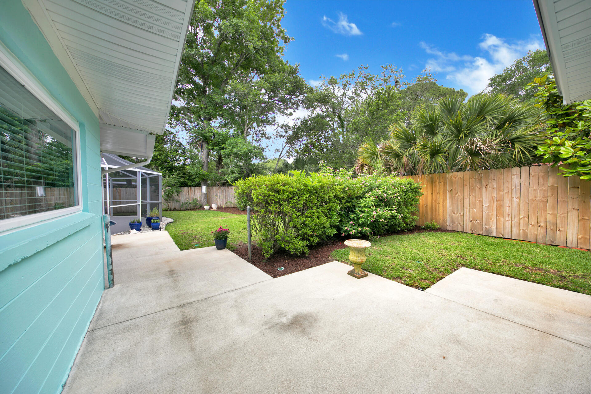 ELLIOTTS POINT 7TH ADDN - Residential