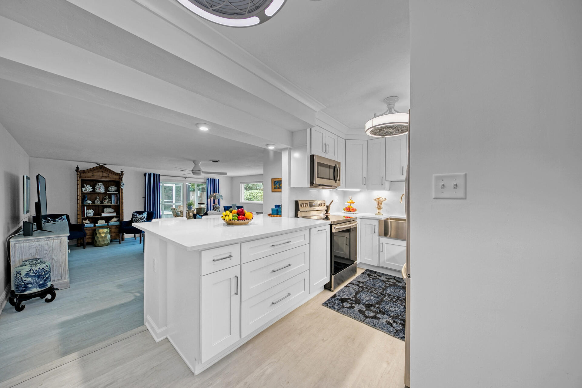 ELLIOTTS POINT 7TH ADDN - Residential