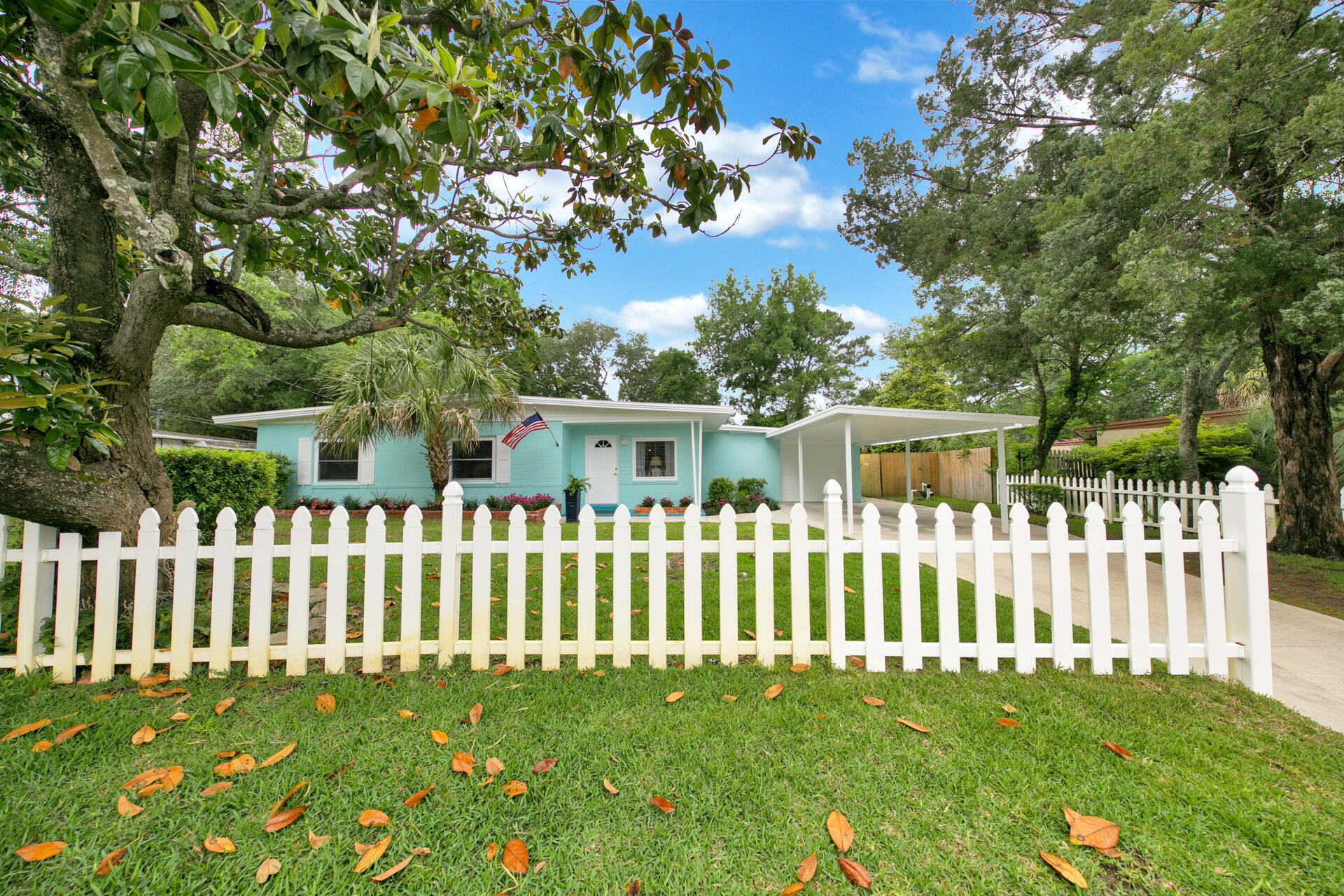 ELLIOTTS POINT 7TH ADDN - Residential