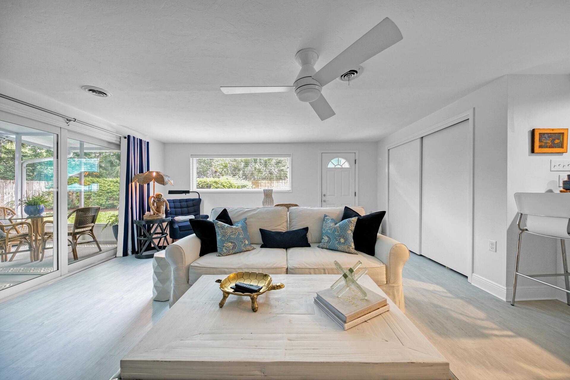 ELLIOTTS POINT 7TH ADDN - Residential