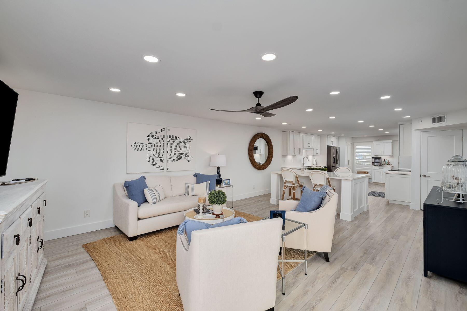 MAINSAIL CONDO PH 4 - Residential