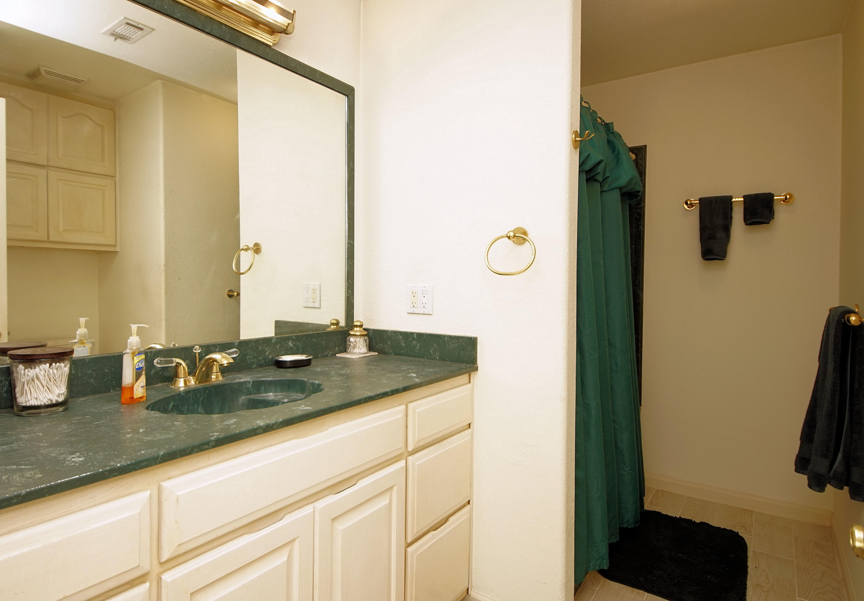 CHATEAU PRES DE LA MER - Residential