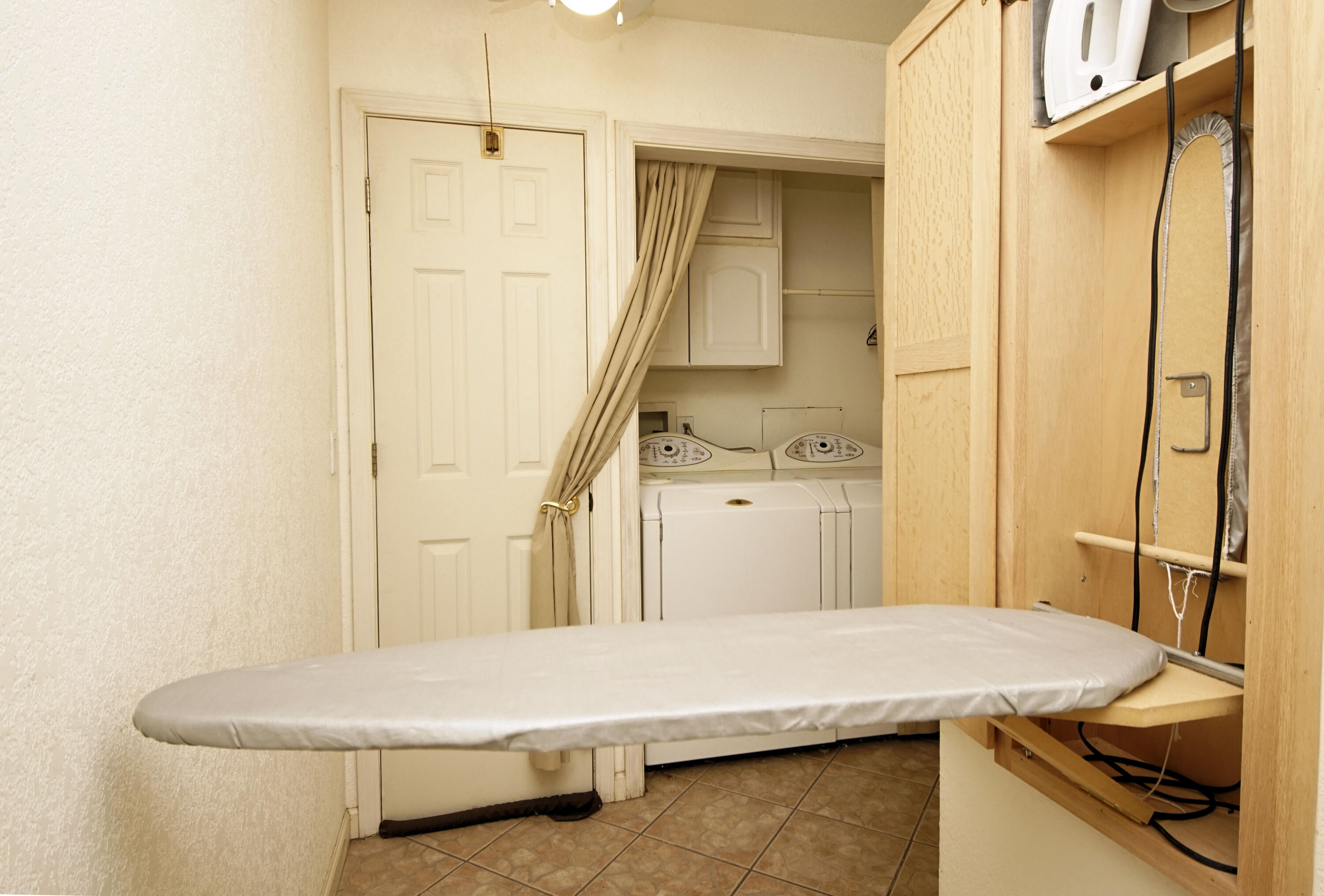 CHATEAU PRES DE LA MER - Residential