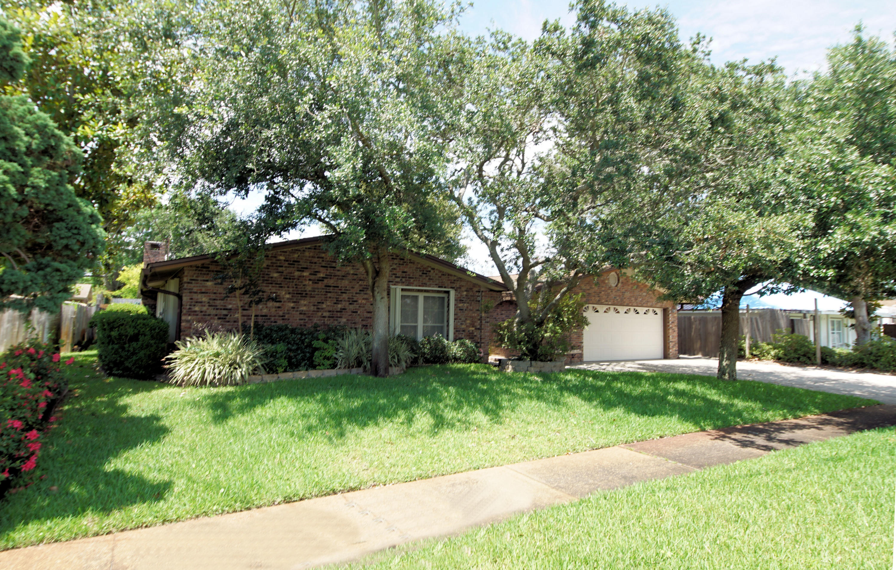 CHATEAU PRES DE LA MER - Residential