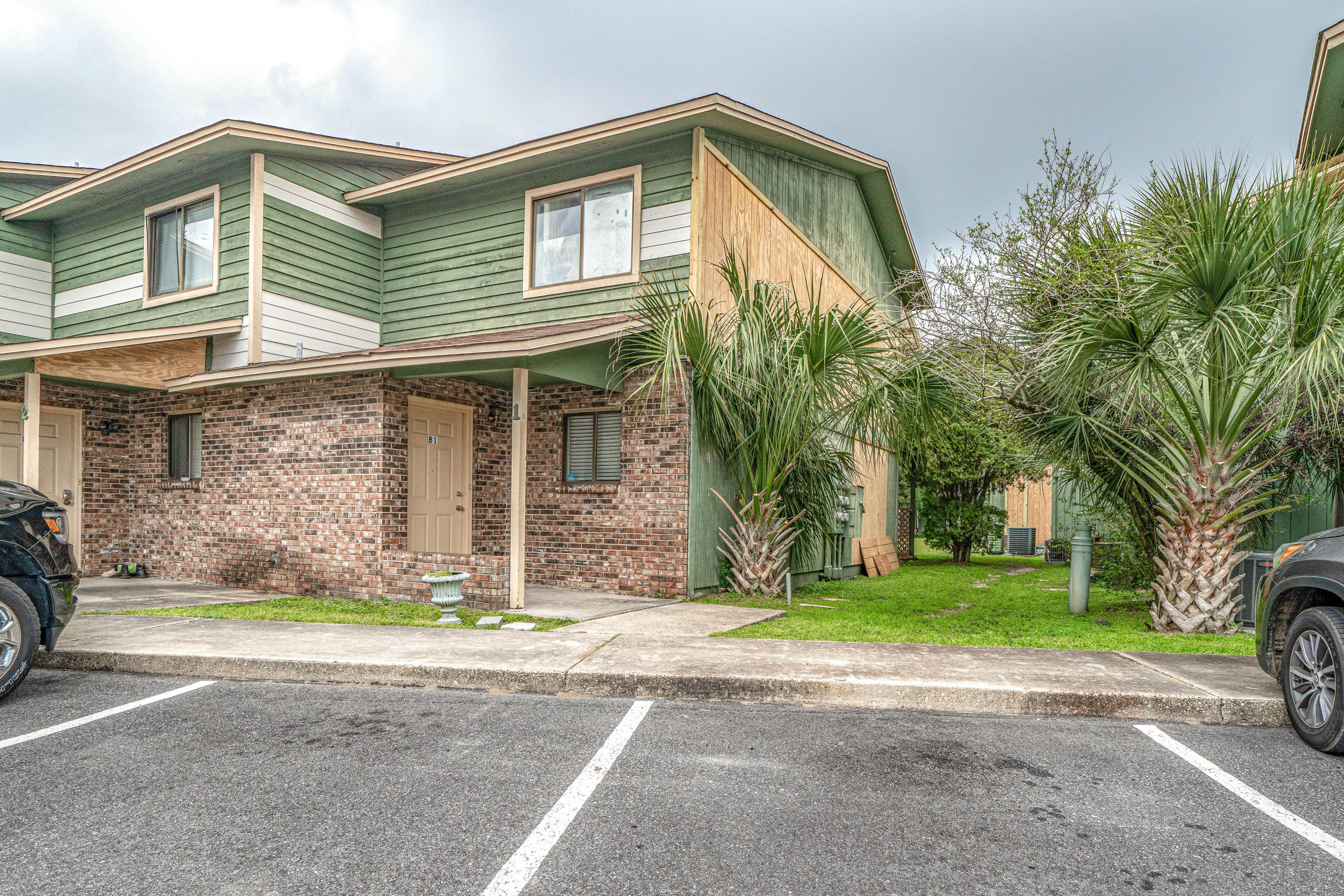 BIENVILLE SQUARE T/H - Residential