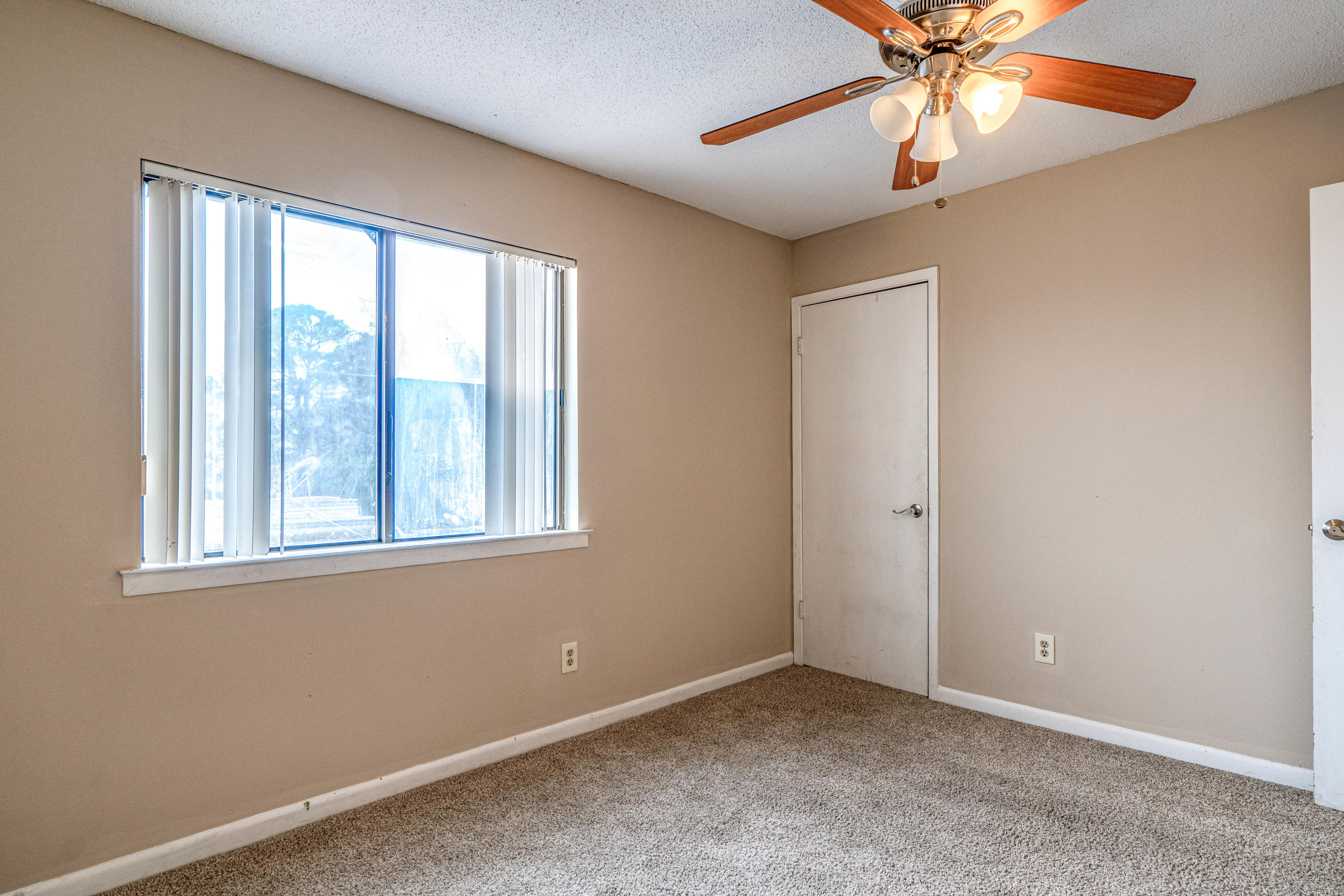 BIENVILLE SQUARE T/H - Residential