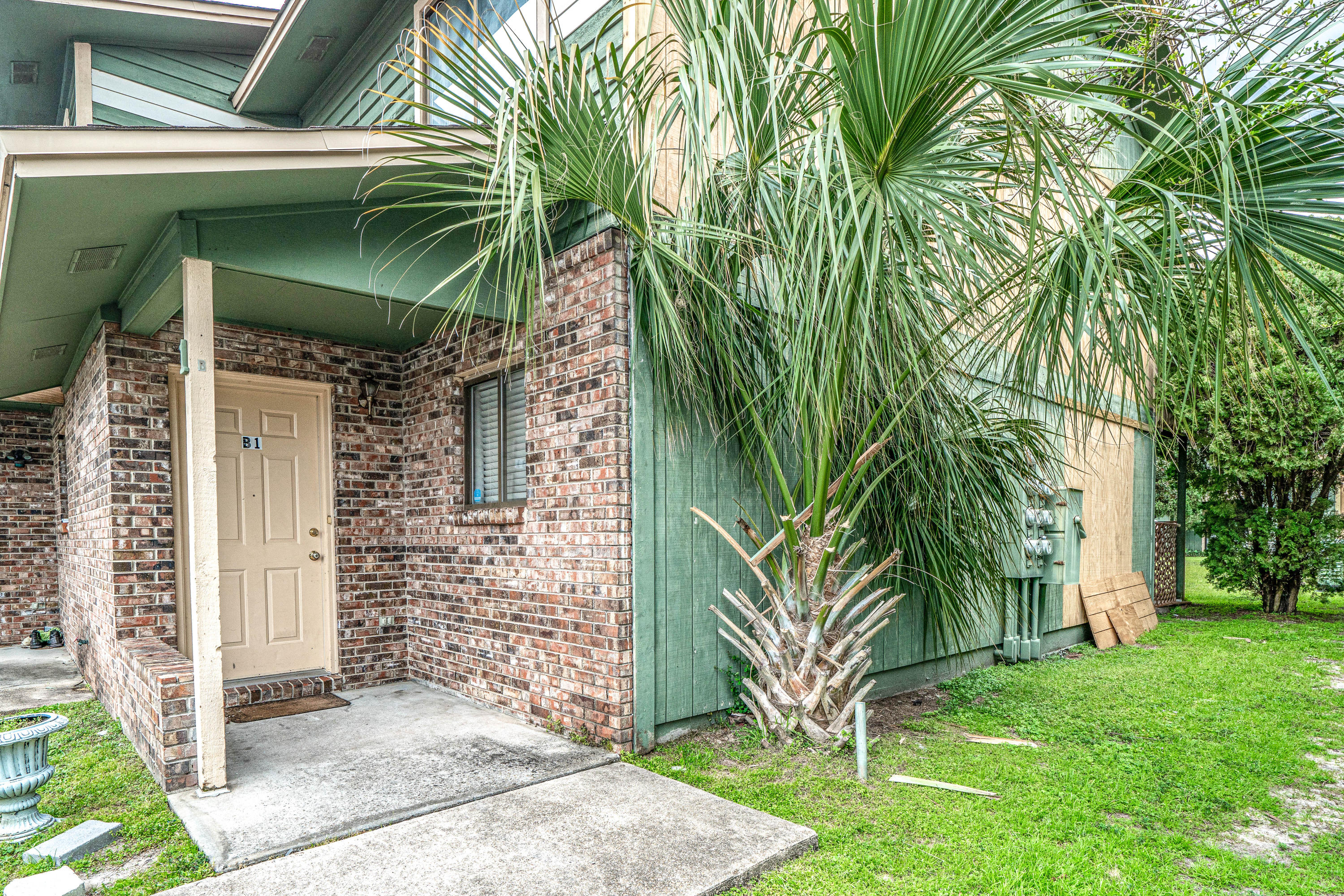 BIENVILLE SQUARE T/H - Residential