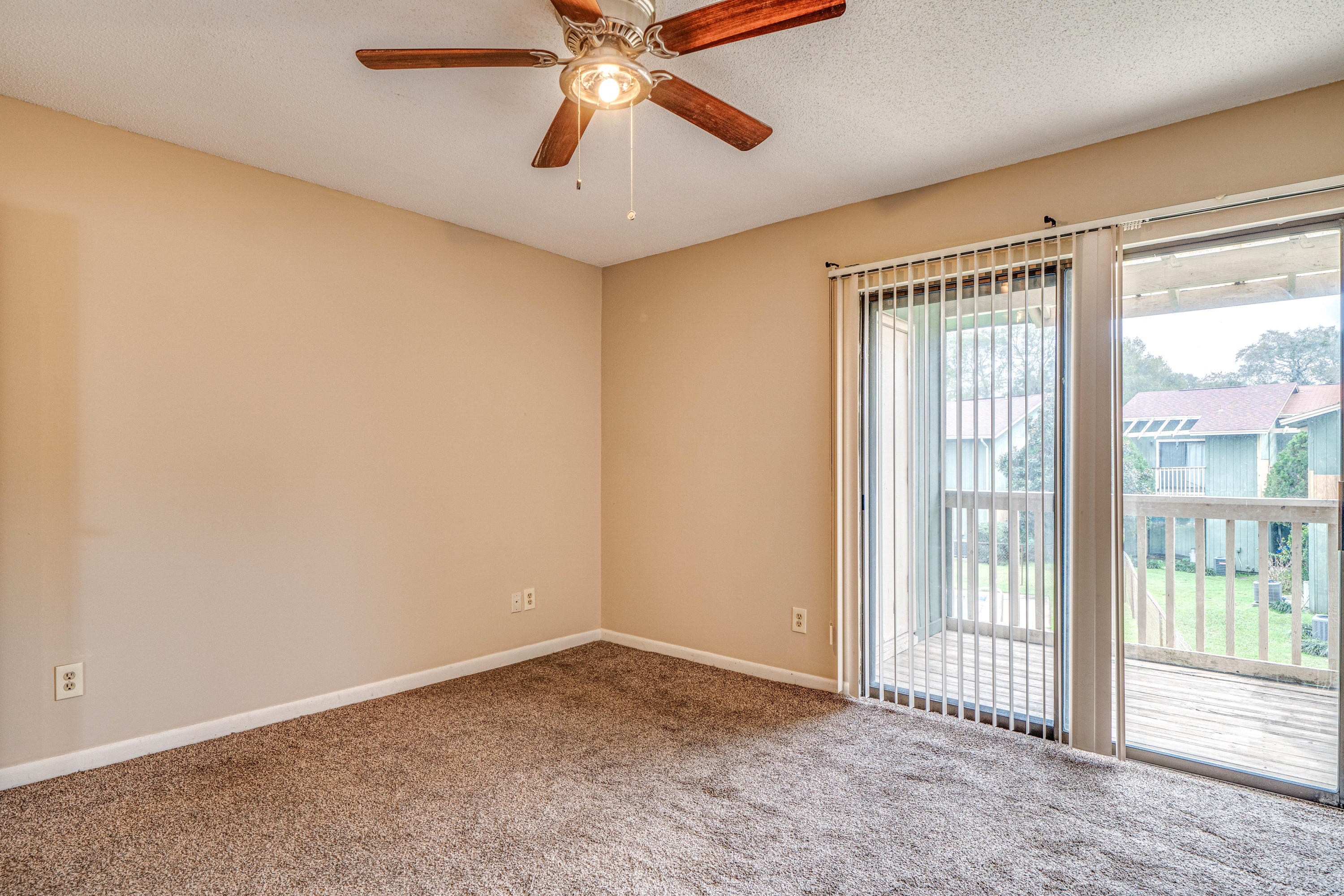 BIENVILLE SQUARE T/H - Residential