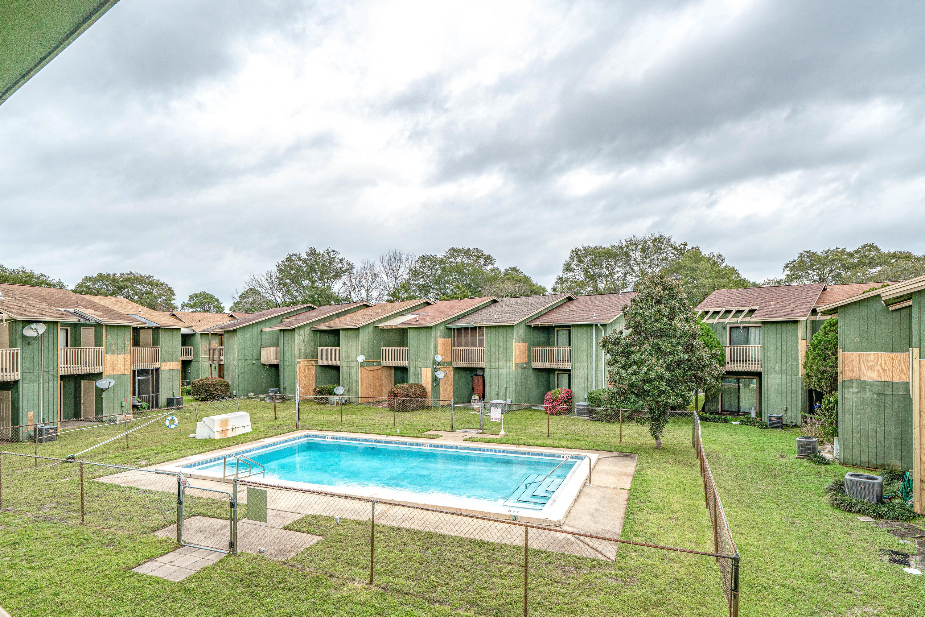 BIENVILLE SQUARE T/H - Residential