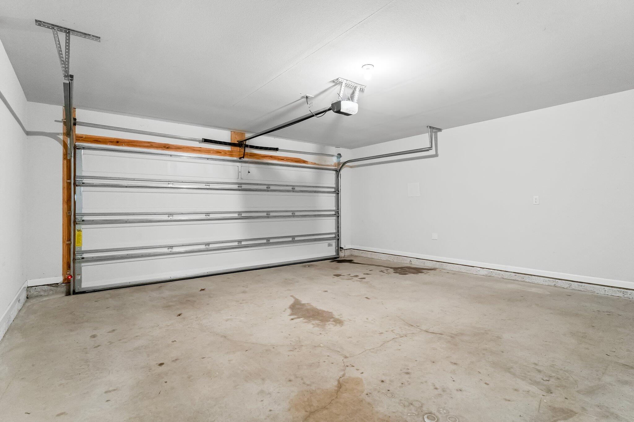 CROSS CREEK - Residential Lease