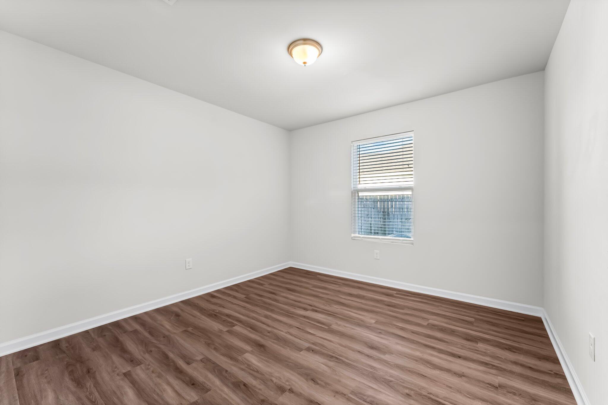 CROSS CREEK - Residential Lease