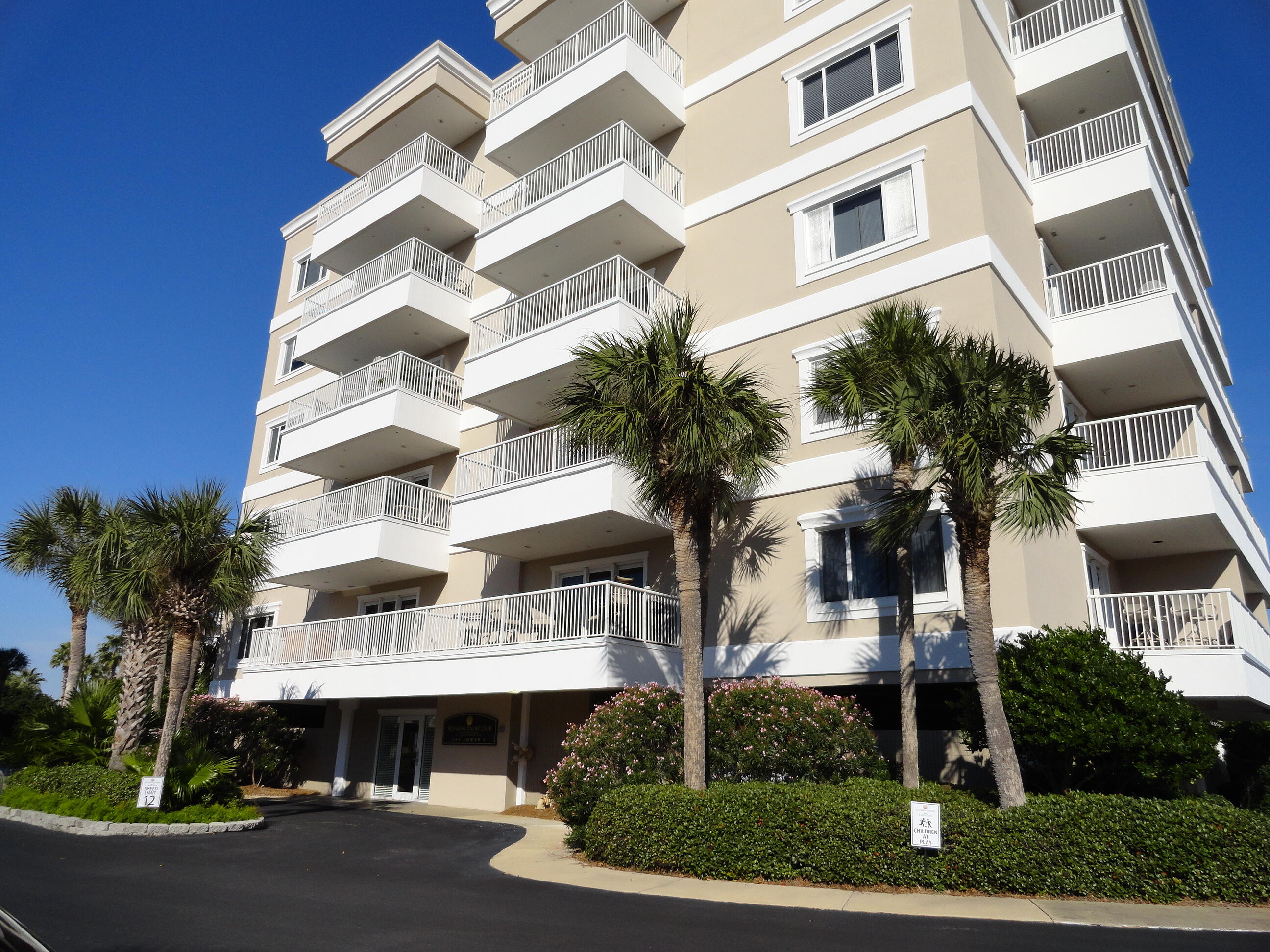 SUN KING TOWERS PH 1 - Residential