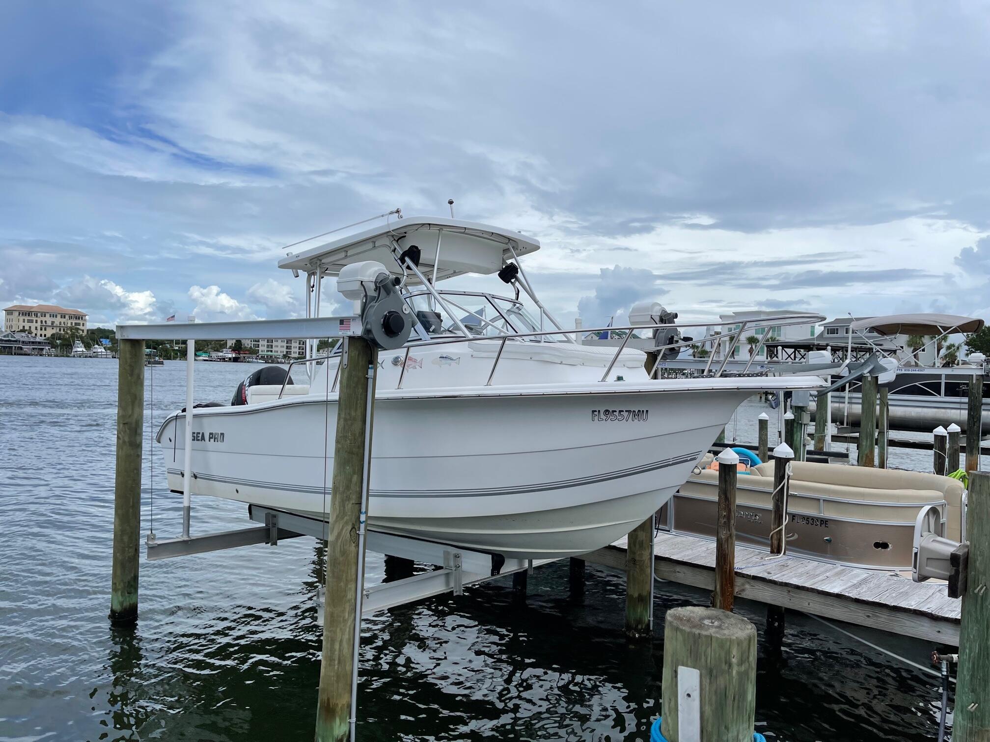 SUN KING TOWERS PH 1 - Residential