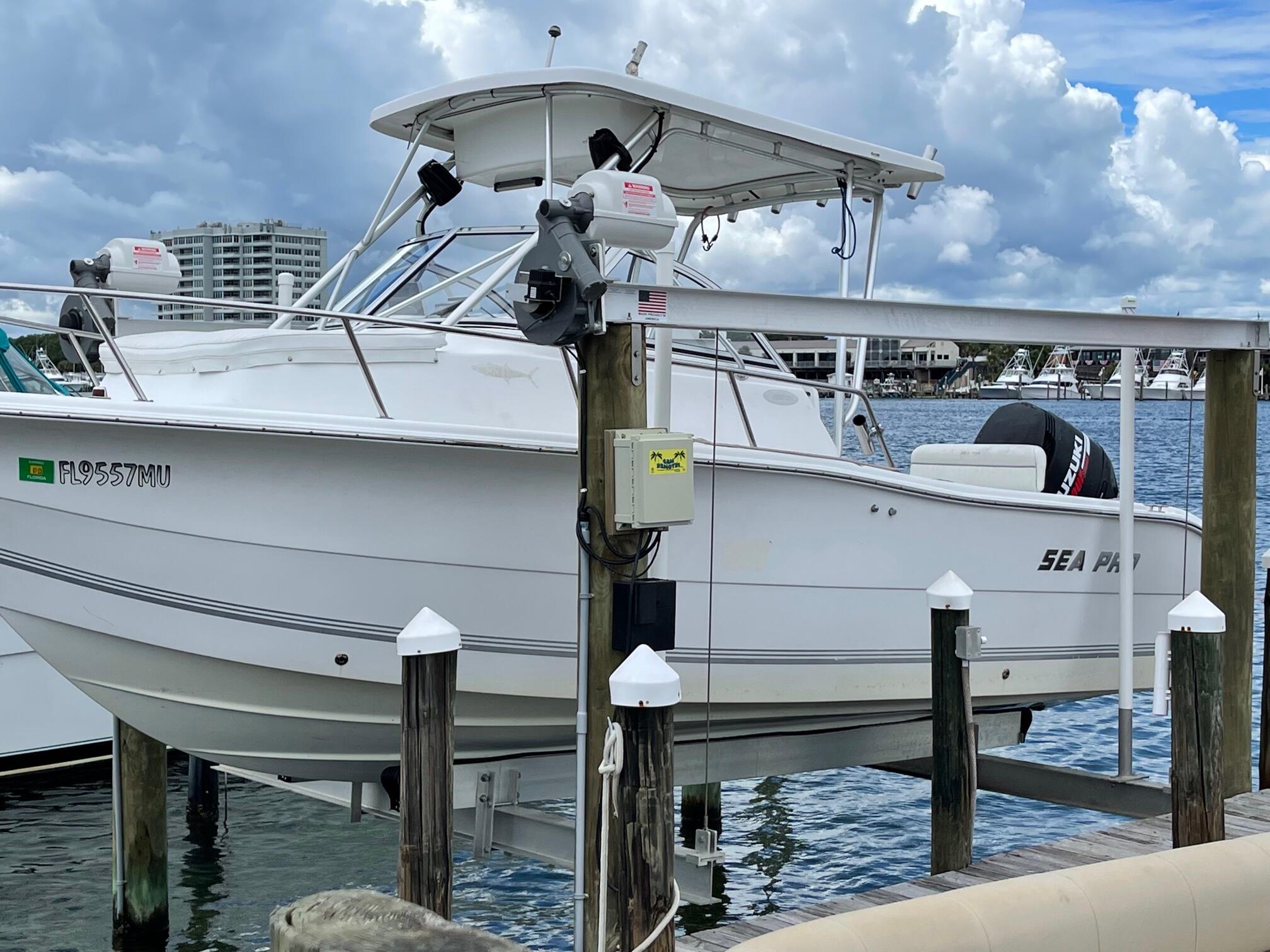 SUN KING TOWERS PH 1 - Residential