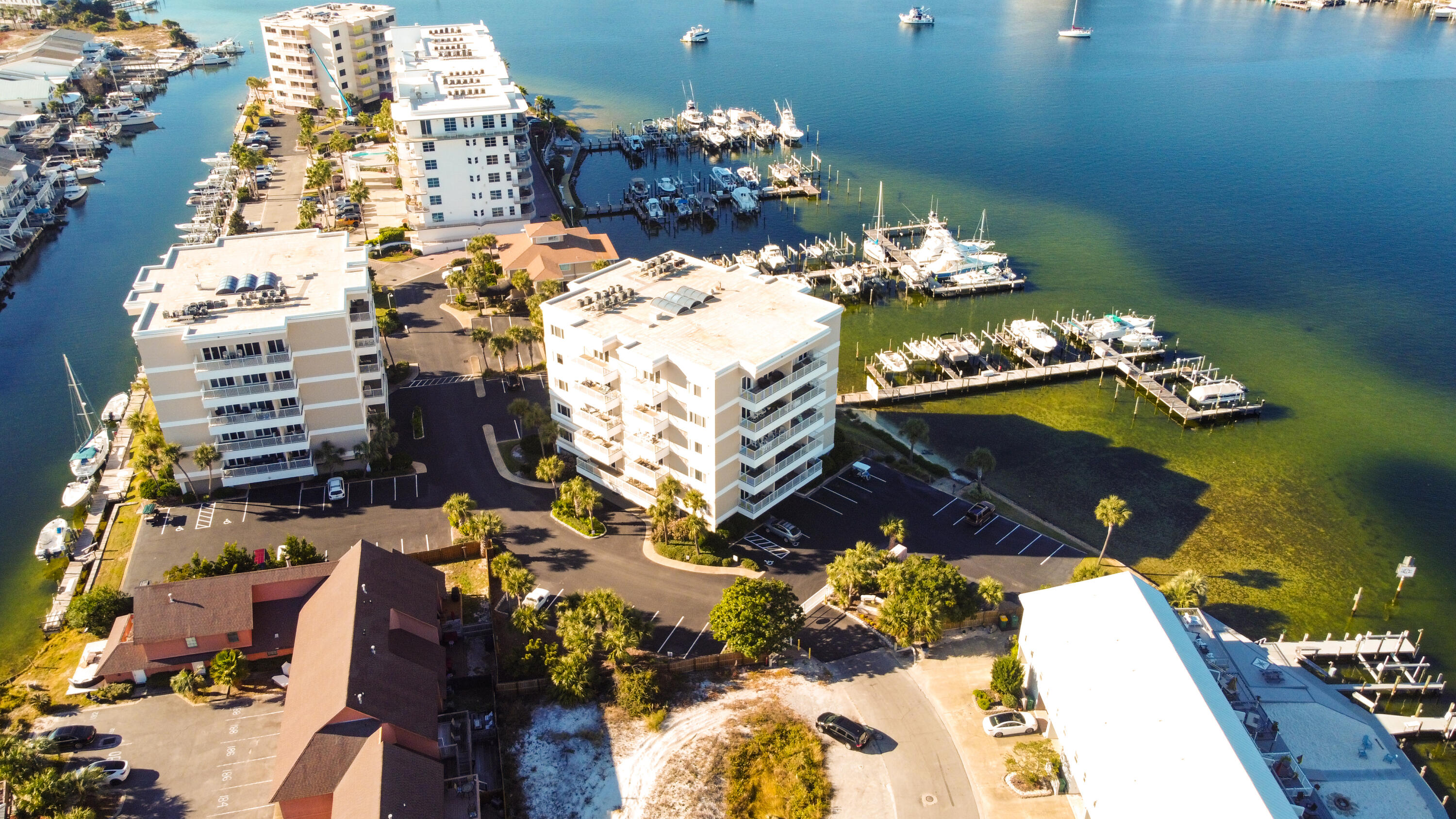 SUN KING TOWERS PH 1 - Residential