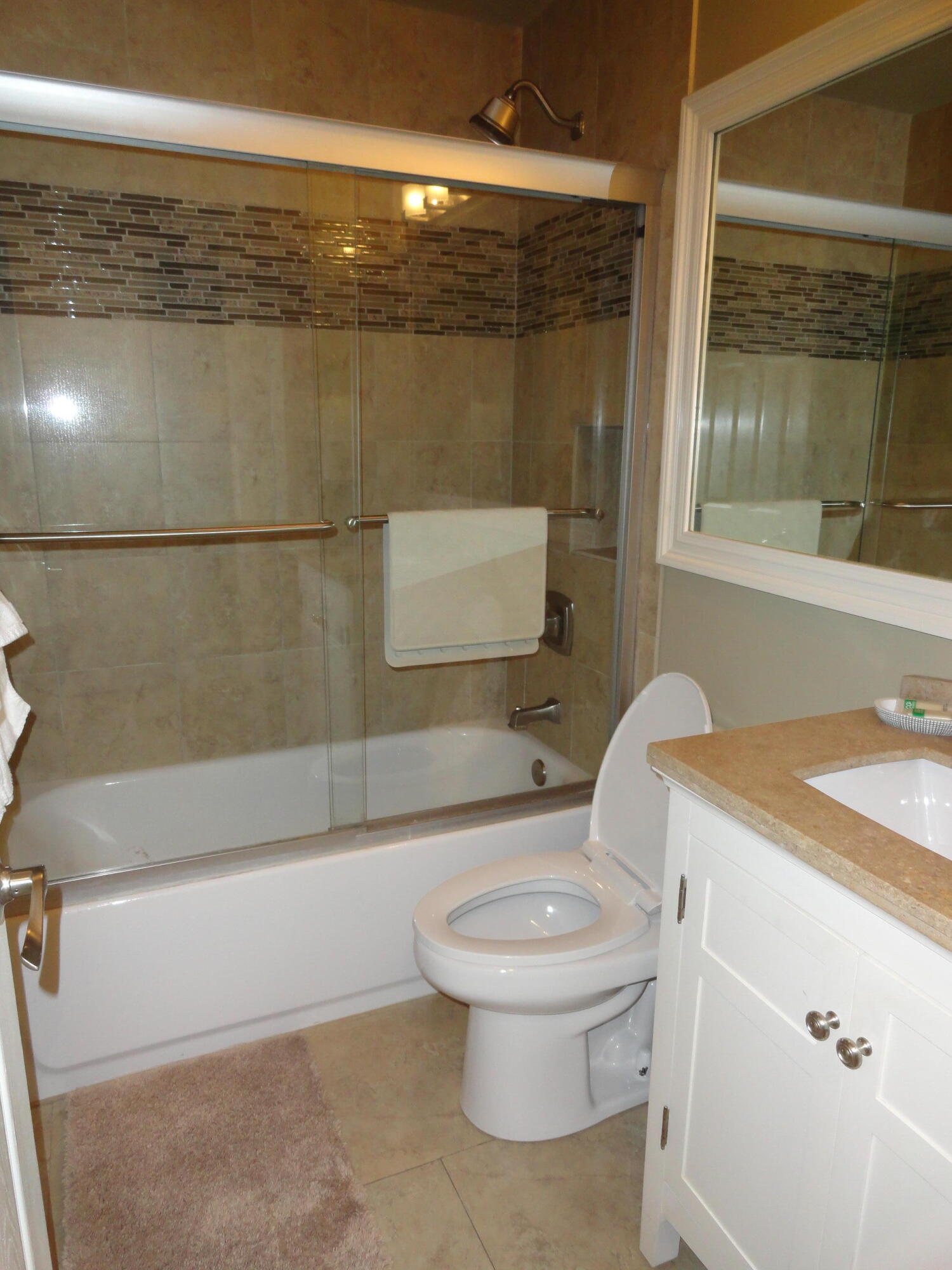 SUN KING TOWERS PH 1 - Residential