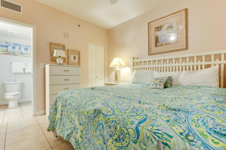 SHORES OF PANAMA - Residential