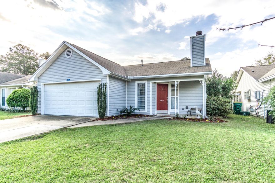 Fantastic home in Bluewater Bay, walk to shopping and dining. Zoned for Bluewater Elementary which is an A rated school. This home boast wood laminate floors through out with the exception of the kitchen and bathrooms which are tile. Enjoy relaxing or entertaining in the screened in porch. New AC unit in 2013. The neighborhood of Blue Pine Village has their own pool which is included in the HOA, no additional fee to join. Also available for only $40 a quarter is boat and RV parking on the neighborhood storage lot. Conveniently located near the beaches of Destin, Eglin AFB, Duke Field, 7th Group and Northwest Florida State College.