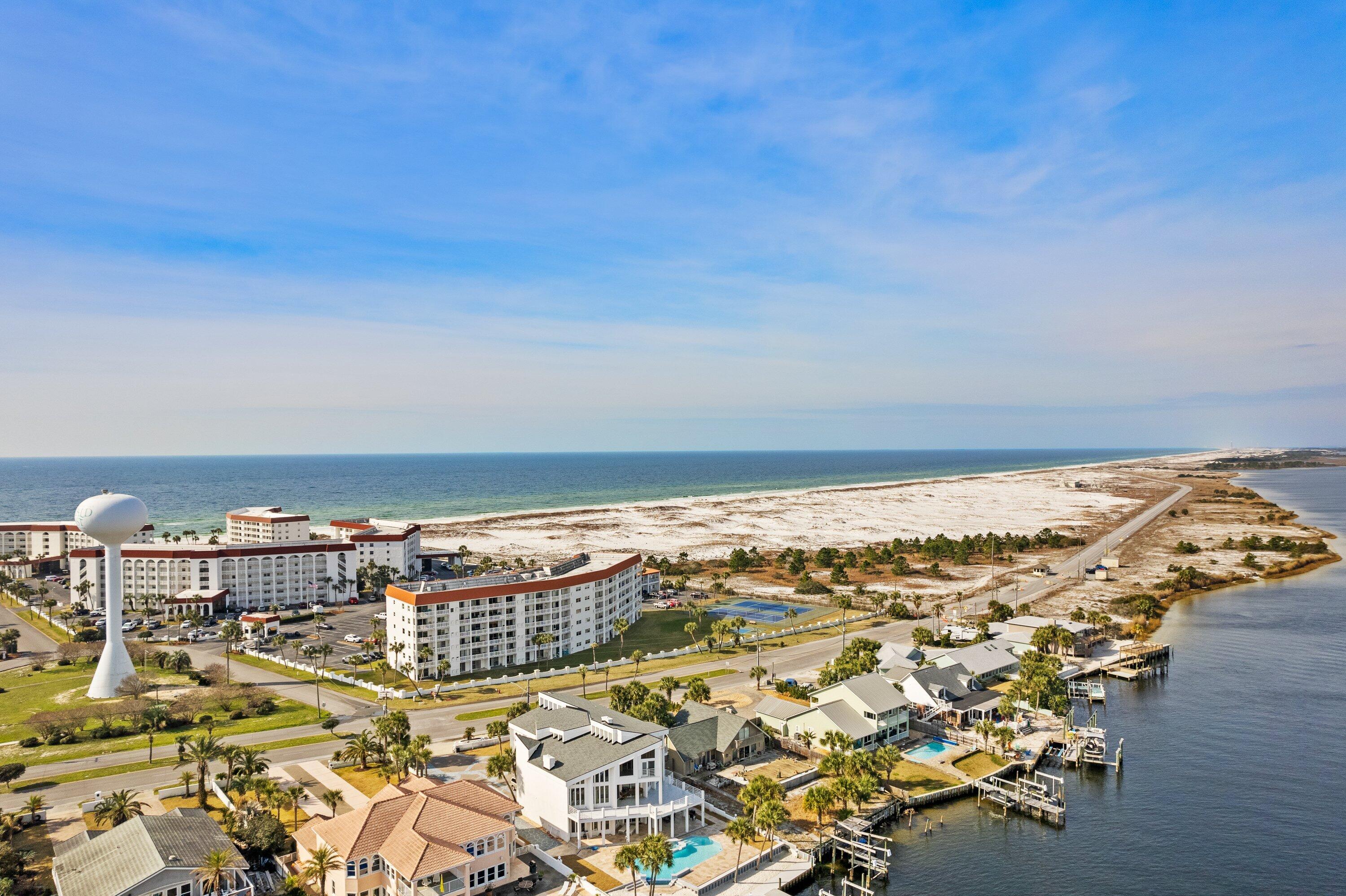 EL MATADOR CONDO - Residential