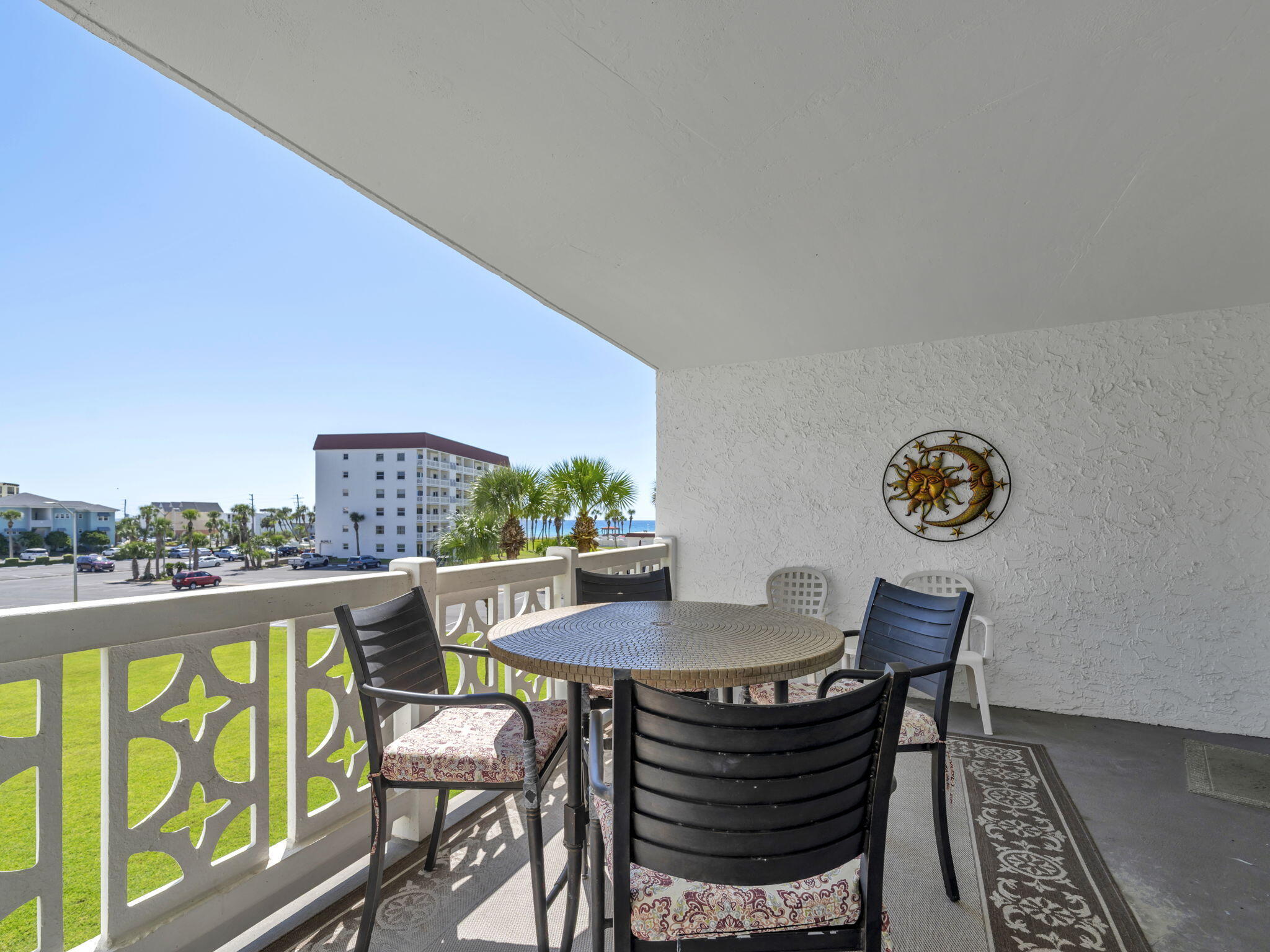 EL MATADOR CONDO - Residential