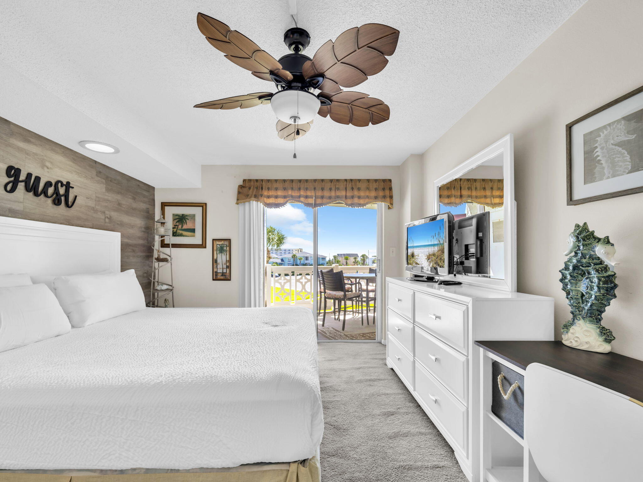 EL MATADOR CONDO - Residential