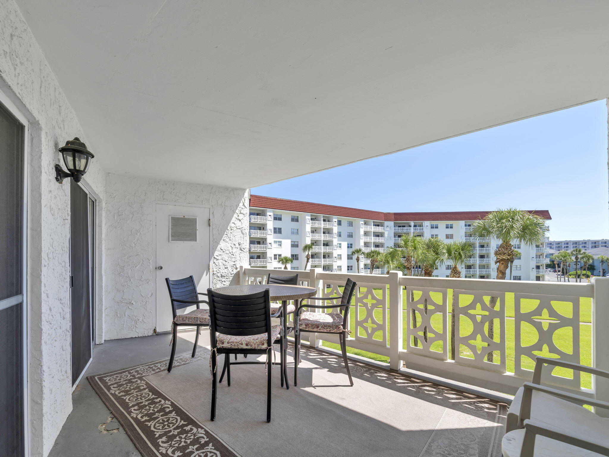 EL MATADOR CONDO - Residential