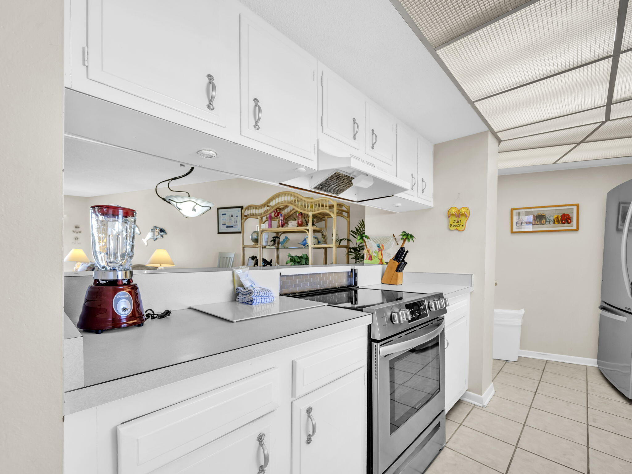 EL MATADOR CONDO - Residential