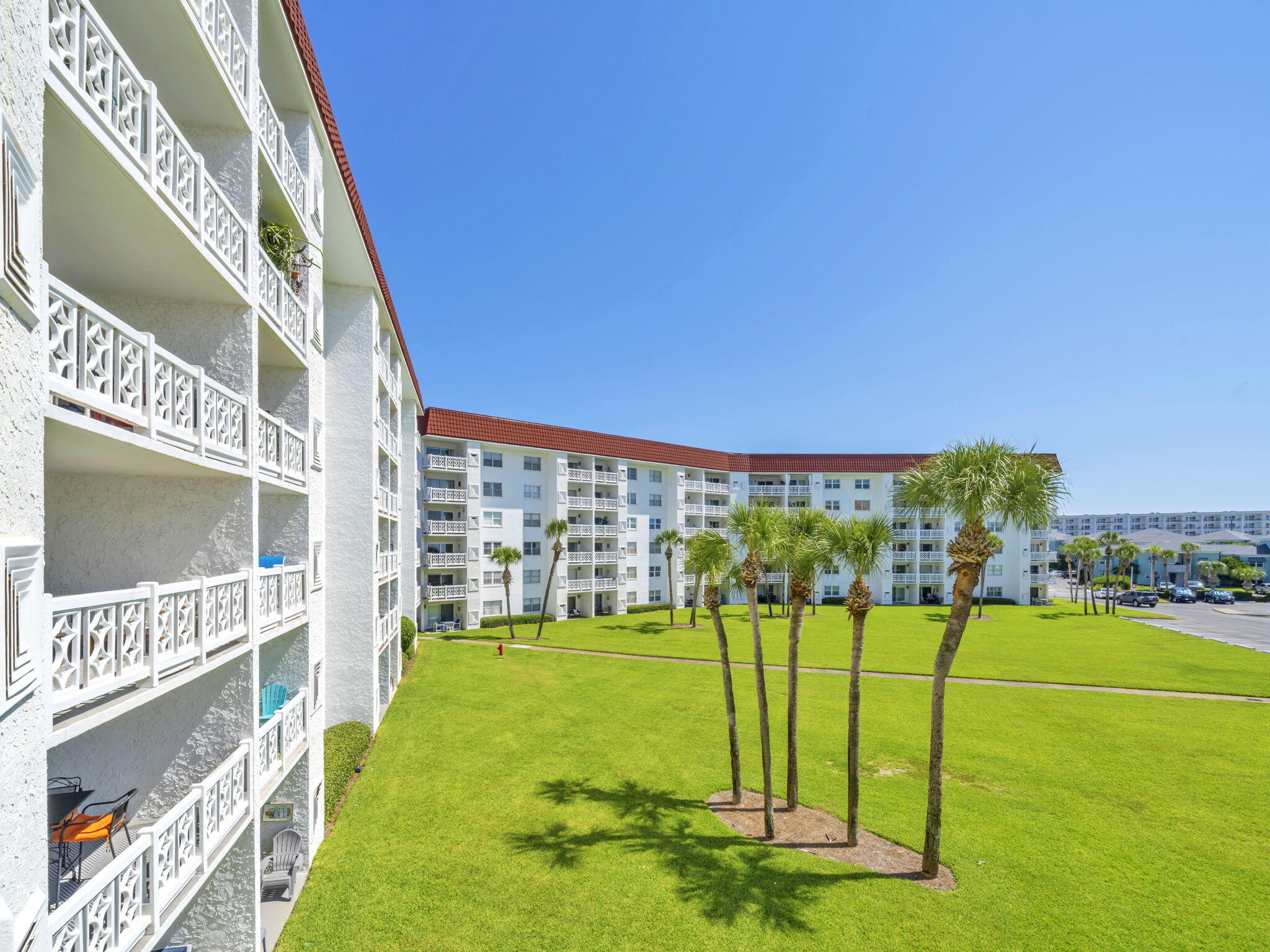 EL MATADOR CONDO - Residential