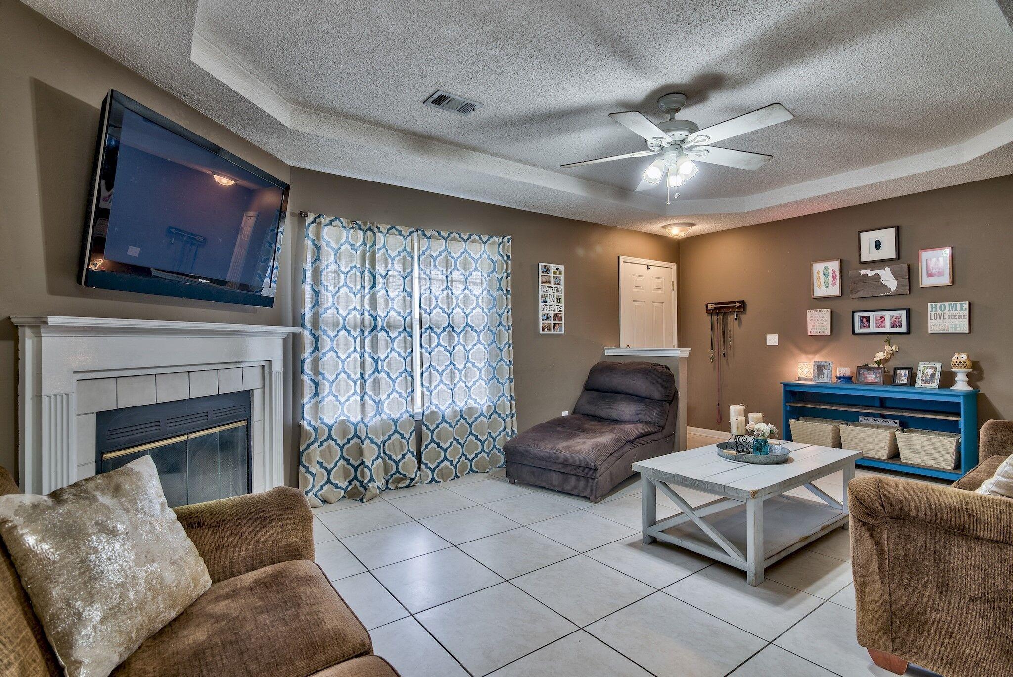 HARLAN SQUARE S/D - Residential