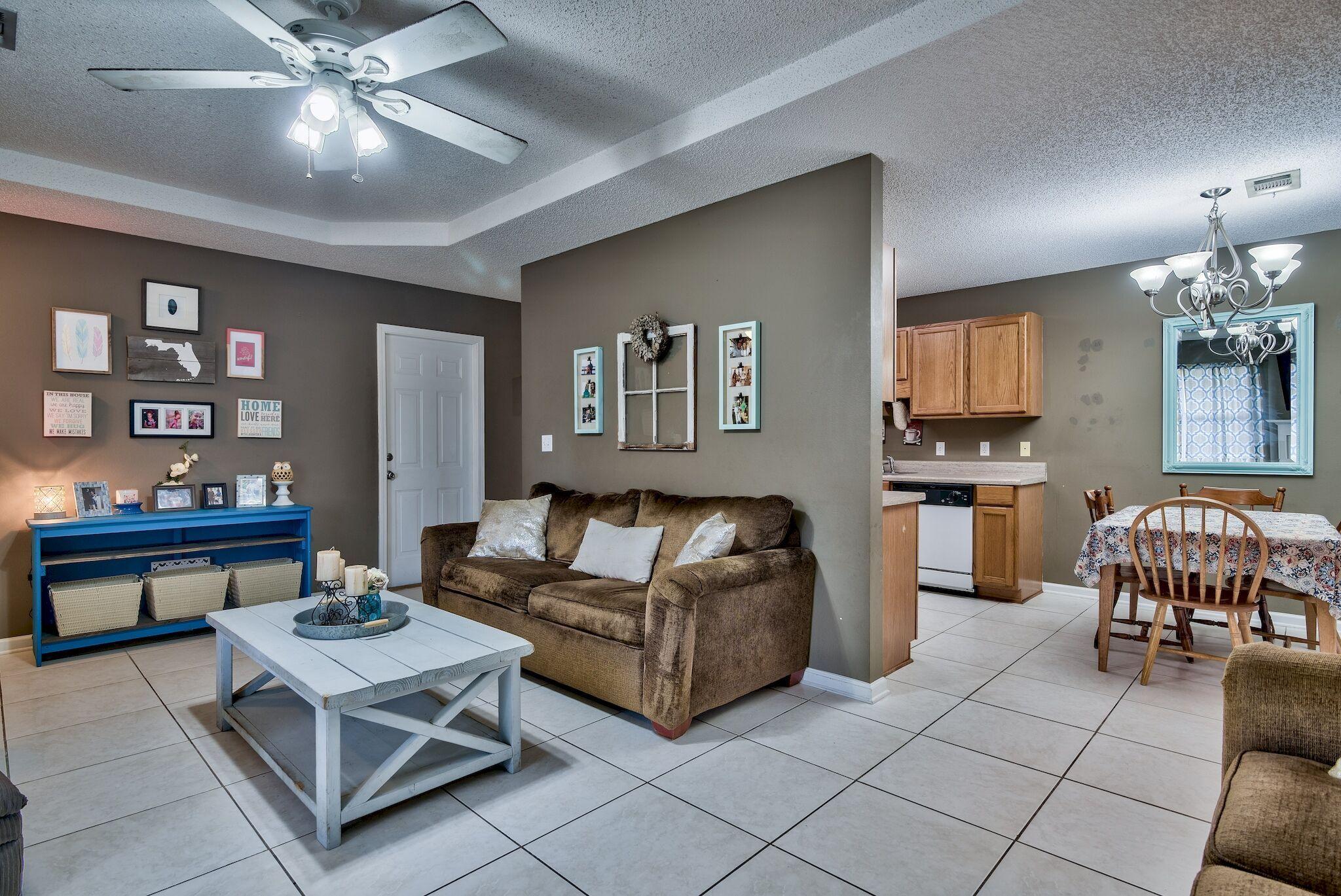 HARLAN SQUARE S/D - Residential