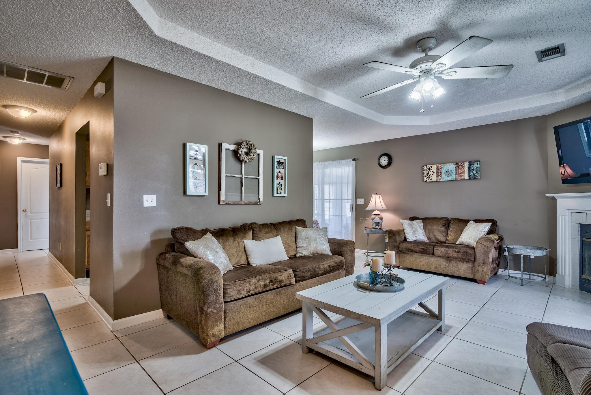 HARLAN SQUARE S/D - Residential