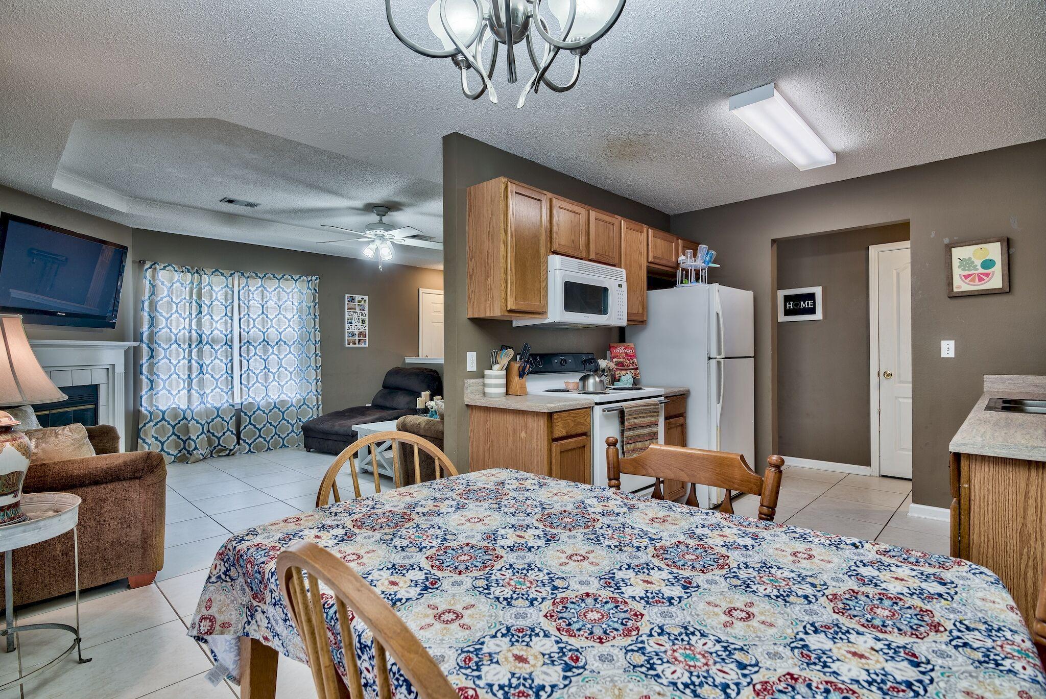 HARLAN SQUARE S/D - Residential